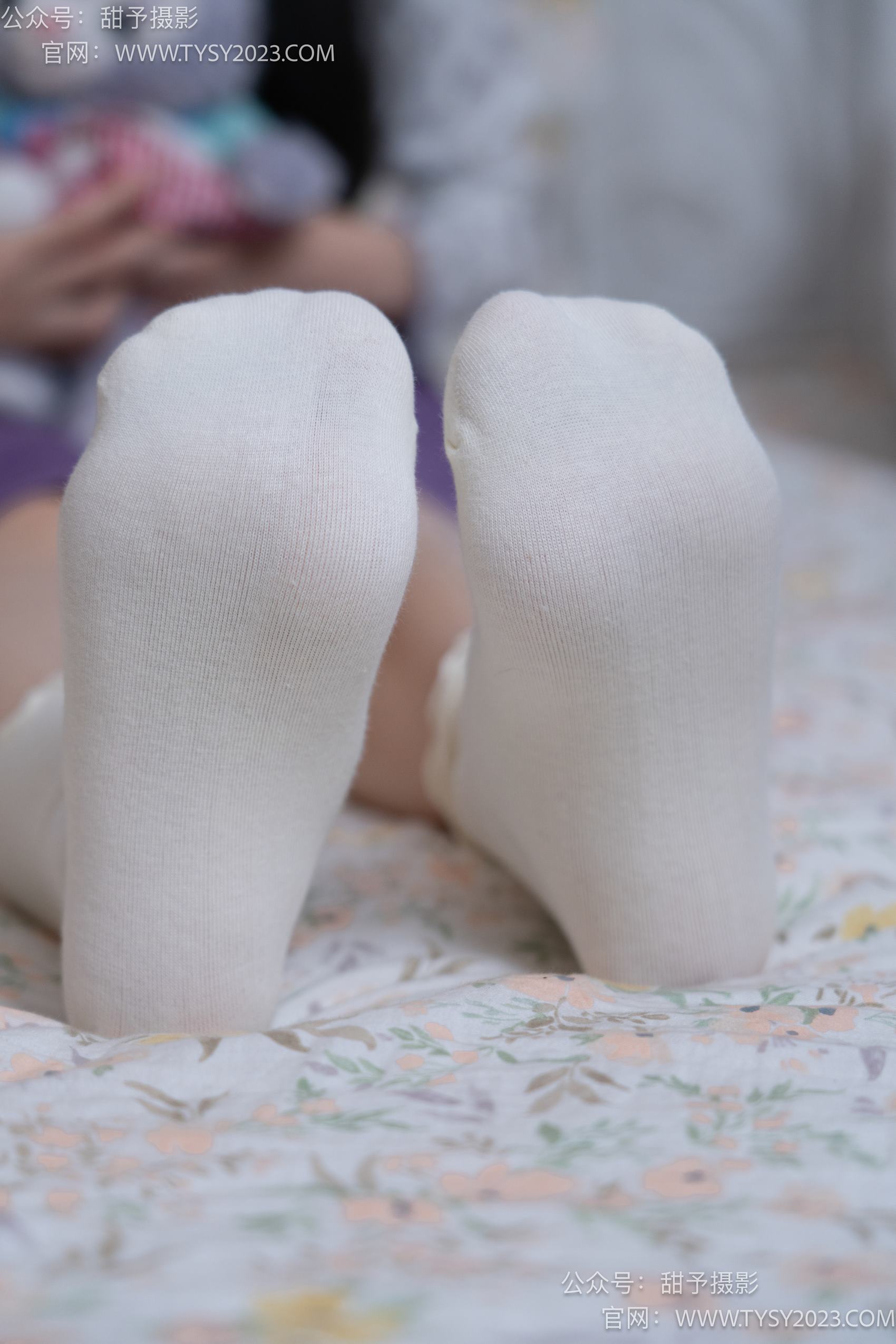 图片[56]-甜予摄影 NO.009 胡桃-皮鞋、白棉袜、裸足[122P] – 速更版-美库