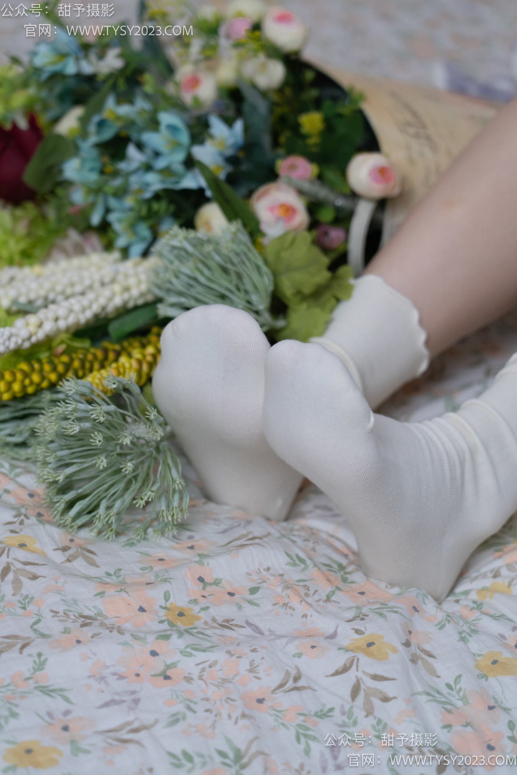 图片[73]-甜予摄影 NO.009 胡桃-皮鞋、白棉袜、裸足[122P] – 速更版-美库