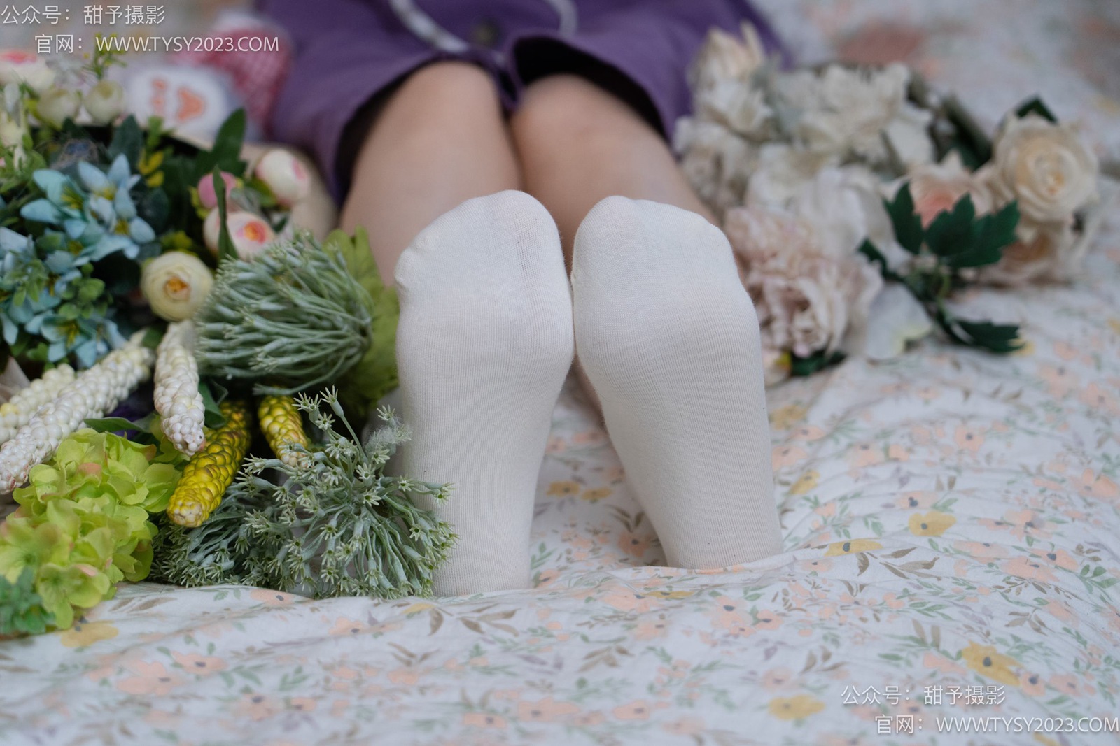 图片[76]-甜予摄影 NO.009 胡桃-皮鞋、白棉袜、裸足[122P] – 速更版-美库