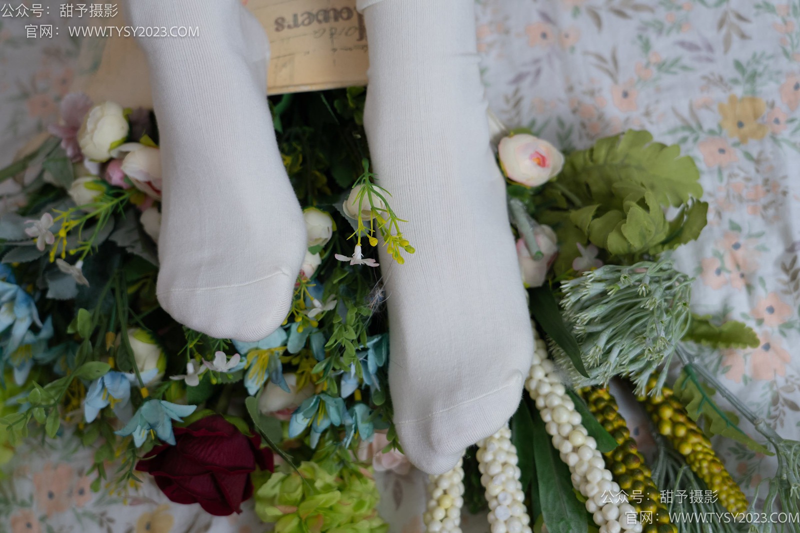 图片[78]-甜予摄影 NO.009 胡桃-皮鞋、白棉袜、裸足[122P] – 速更版-美库