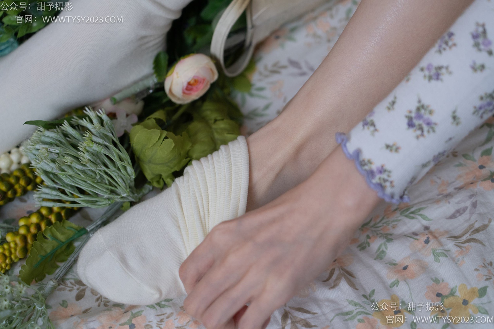 图片[84]-甜予摄影 NO.009 胡桃-皮鞋、白棉袜、裸足[122P] – 速更版-美库