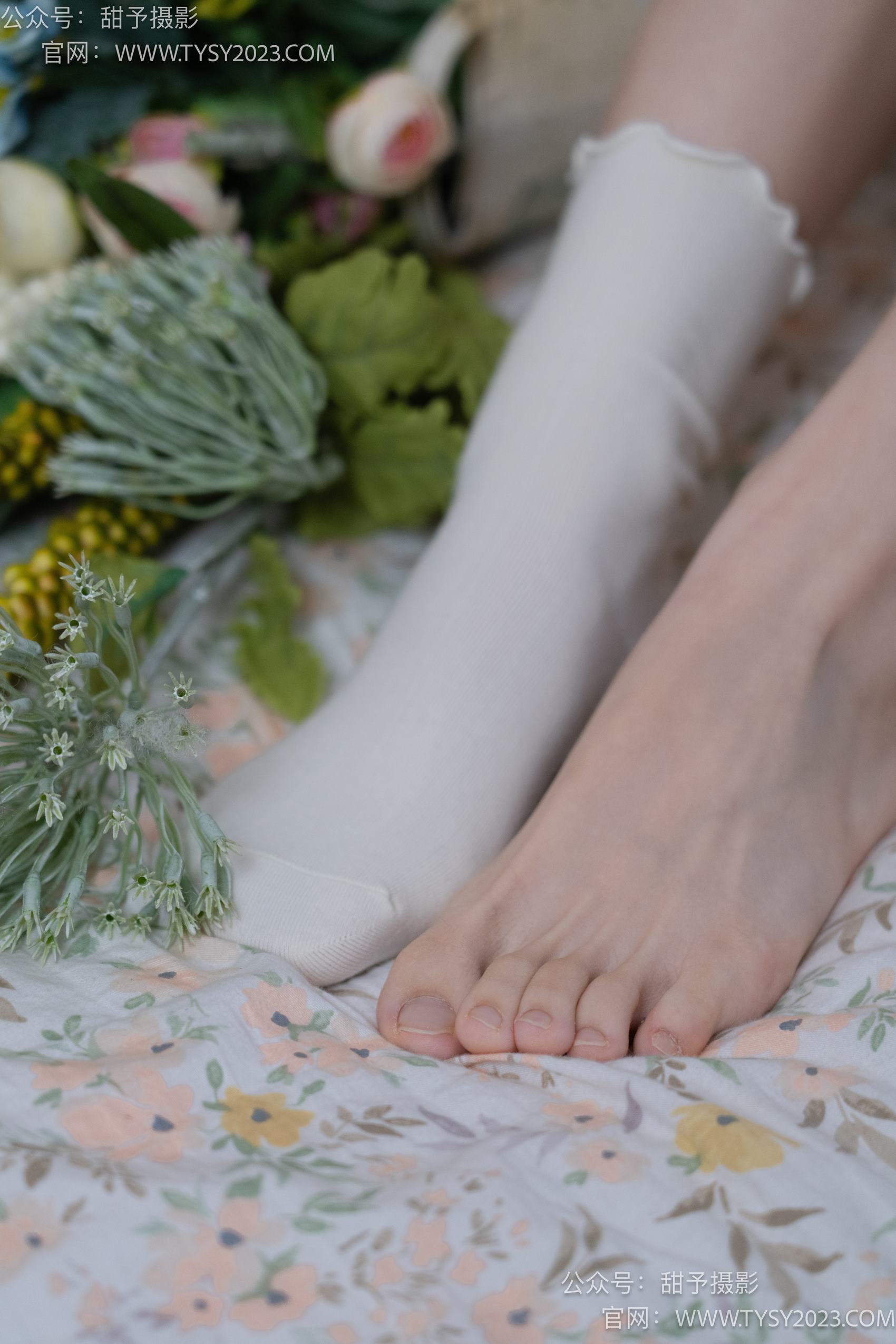 图片[87]-甜予摄影 NO.009 胡桃-皮鞋、白棉袜、裸足[122P] – 速更版-美库
