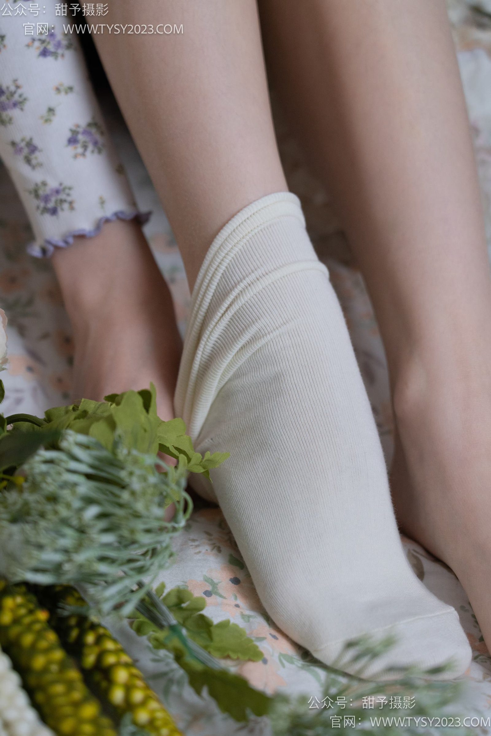 图片[88]-甜予摄影 NO.009 胡桃-皮鞋、白棉袜、裸足[122P] – 速更版-美库