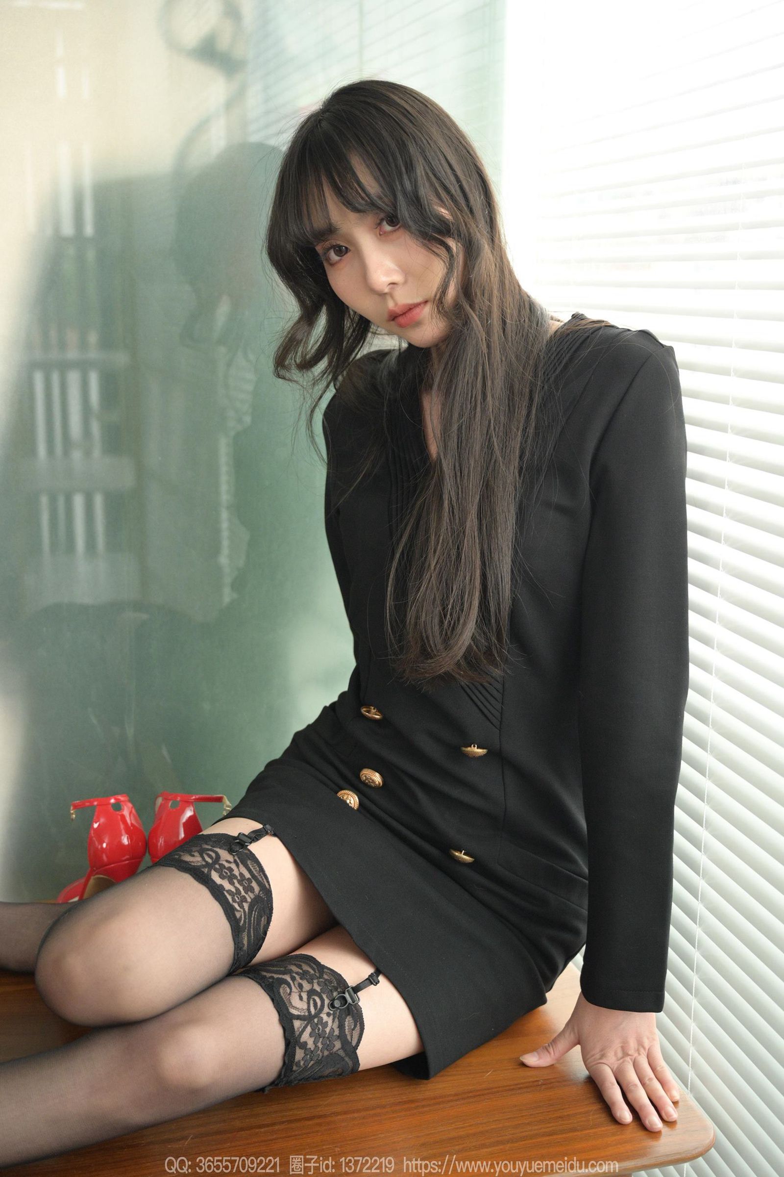 图片[51]-[IESS异思趣向] 2024.03.12 丝享家1687：团团《黑色吊袜带（上）》[64P] – 速更版-美库