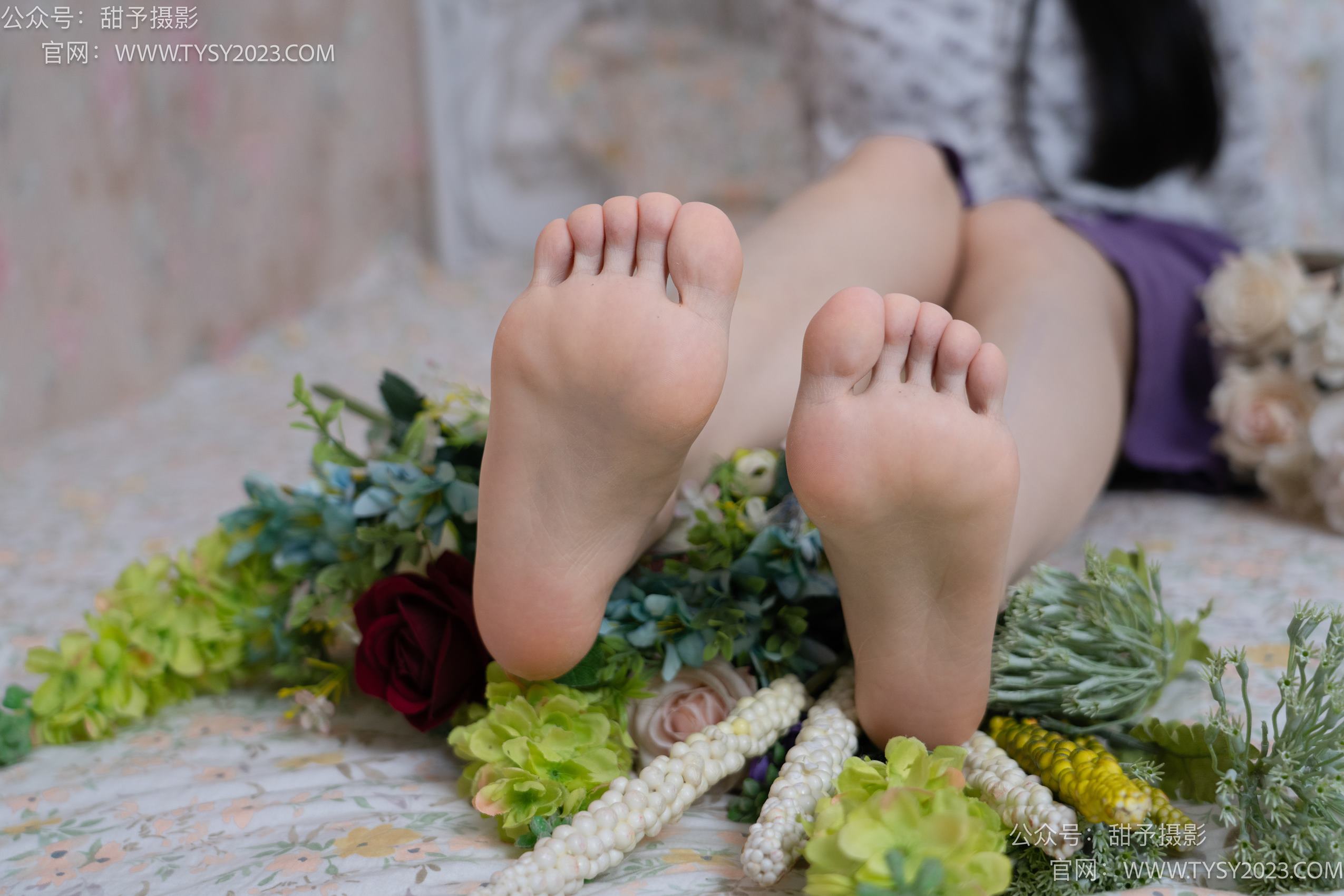 图片[98]-甜予摄影 NO.009 胡桃-皮鞋、白棉袜、裸足[122P] – 速更版-美库
