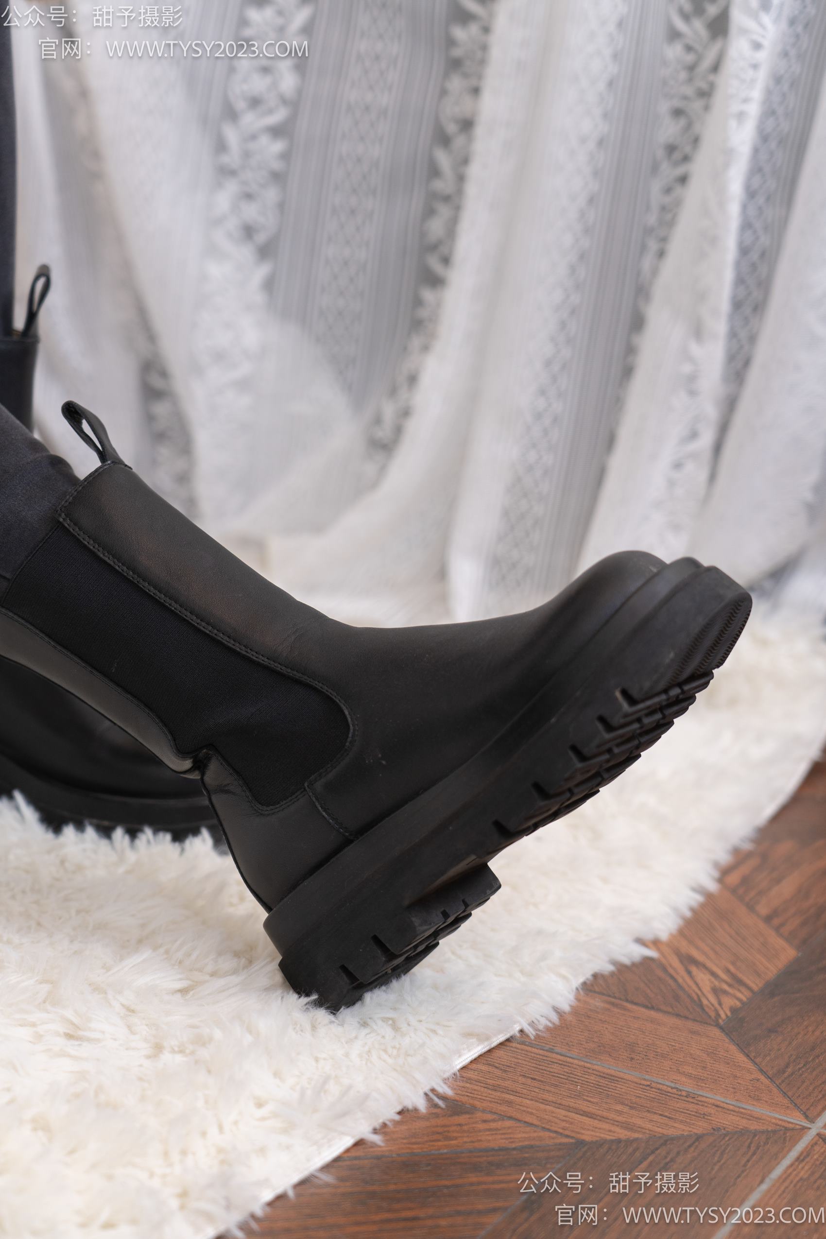 图片[13]-甜予摄影 NO.010 小离-靴子、白棉袜、裸足[131P] – 速更版-美库