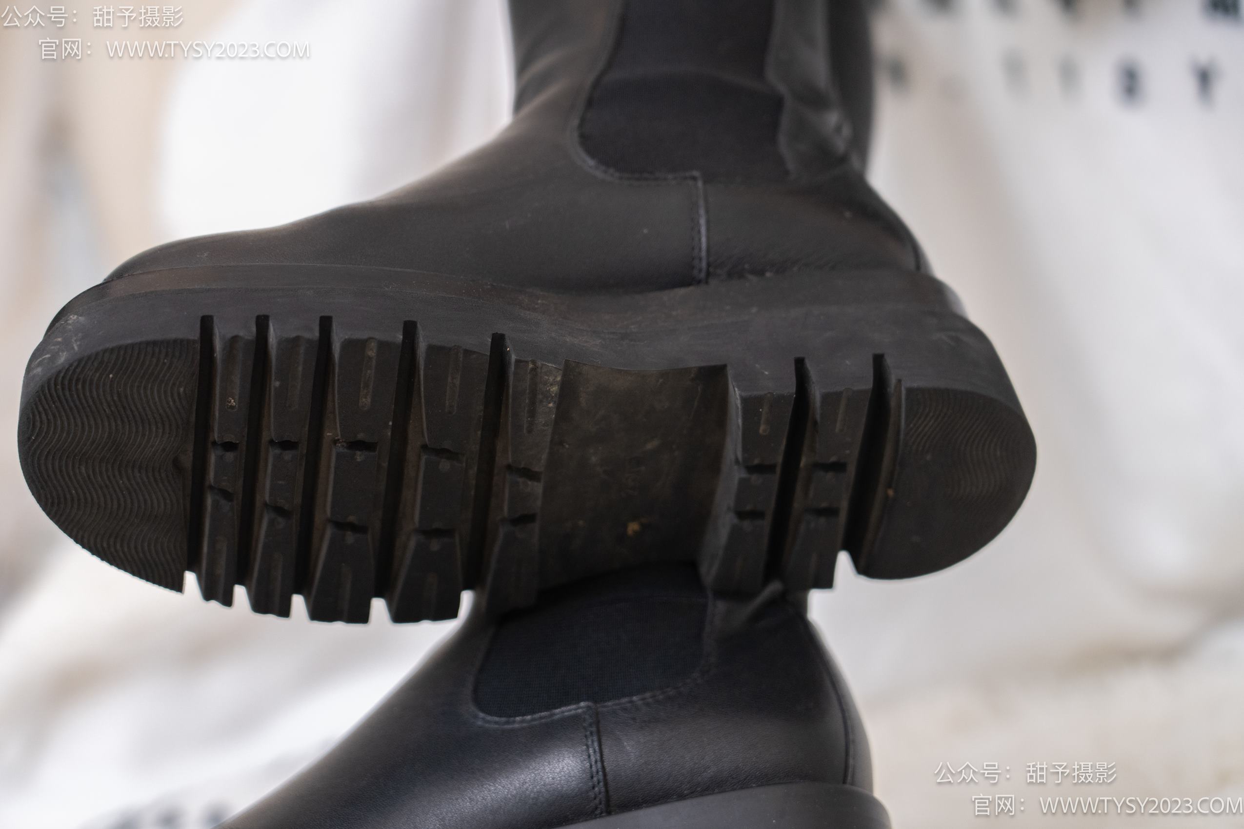 图片[23]-甜予摄影 NO.010 小离-靴子、白棉袜、裸足[131P] – 速更版-美库