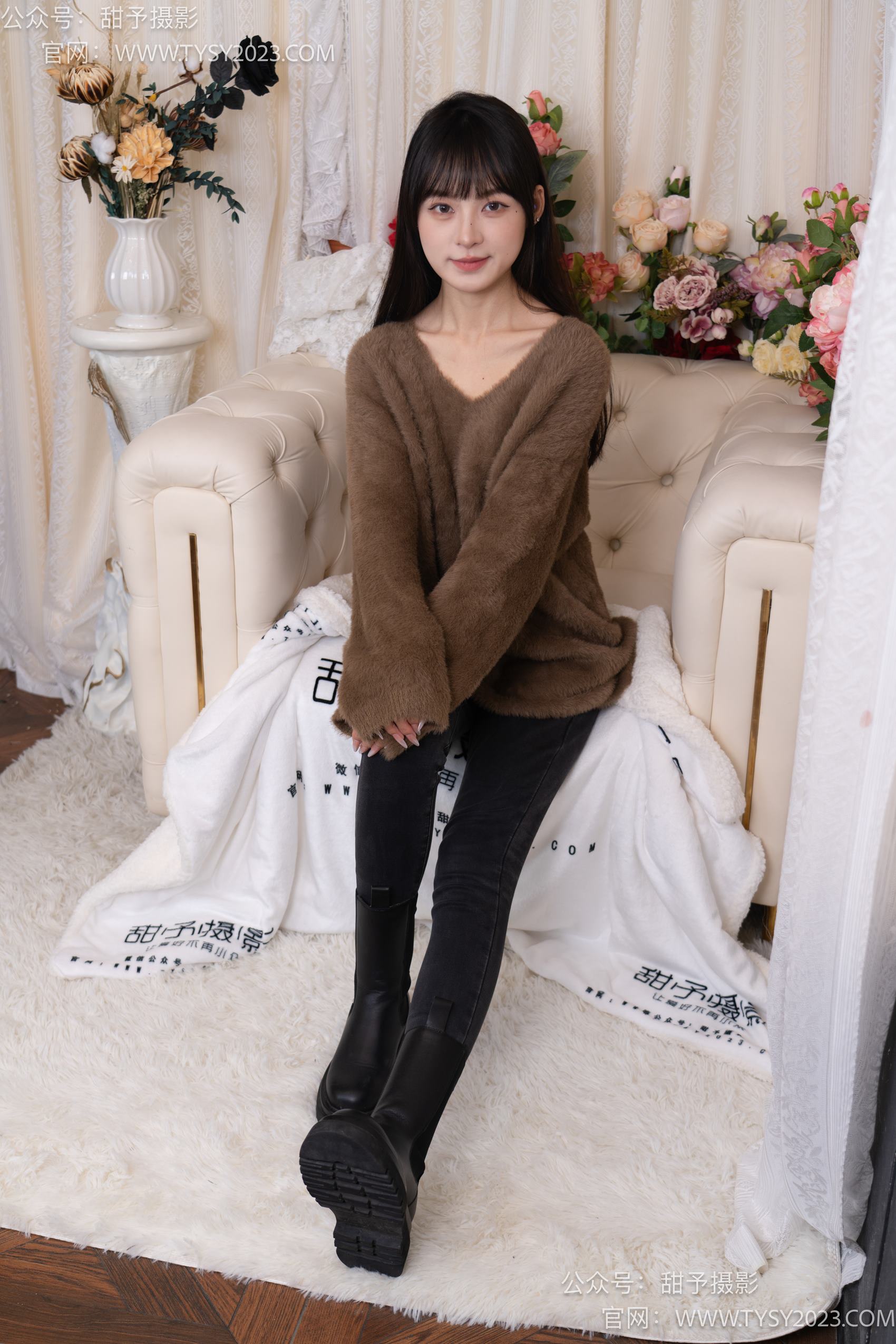 图片[25]-甜予摄影 NO.010 小离-靴子、白棉袜、裸足[131P] – 速更版-美库