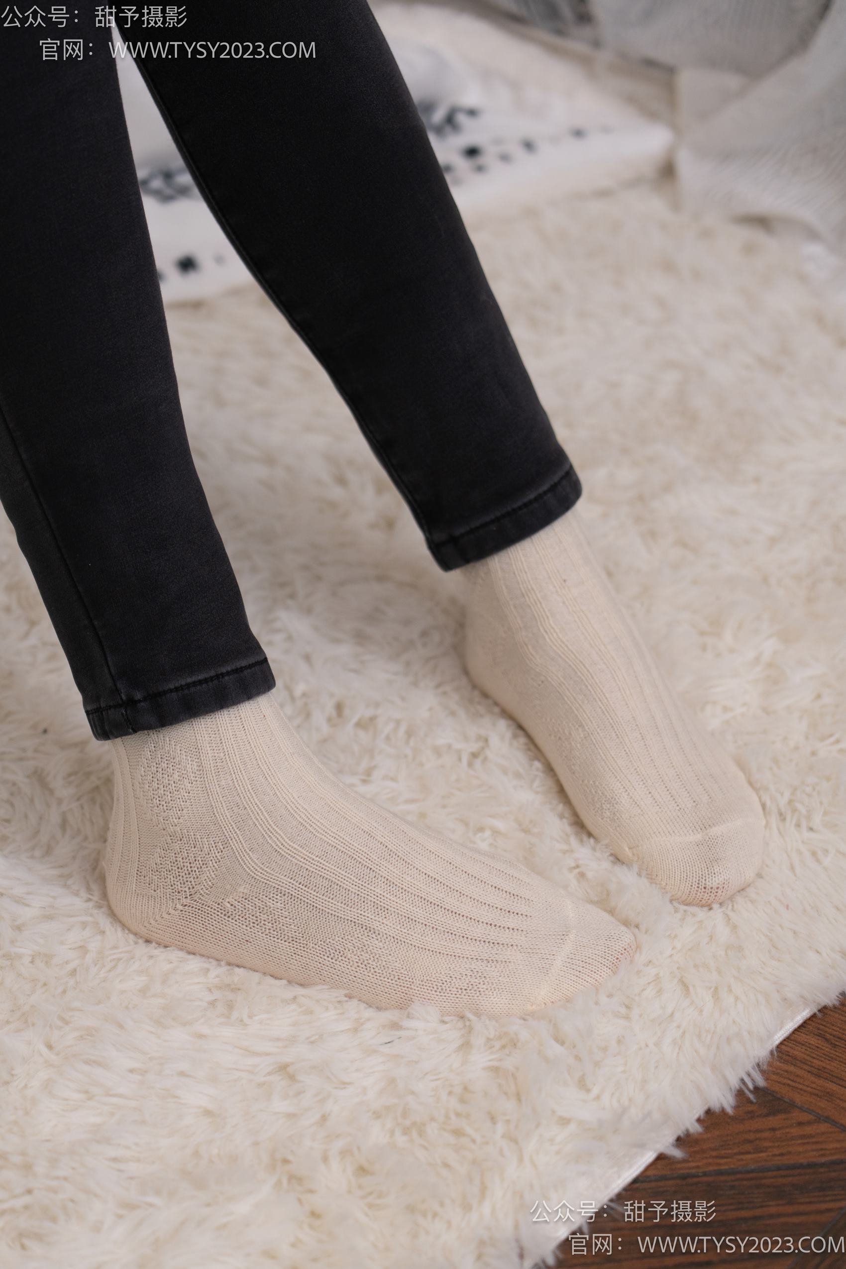 图片[56]-甜予摄影 NO.010 小离-靴子、白棉袜、裸足[131P] – 速更版-美库