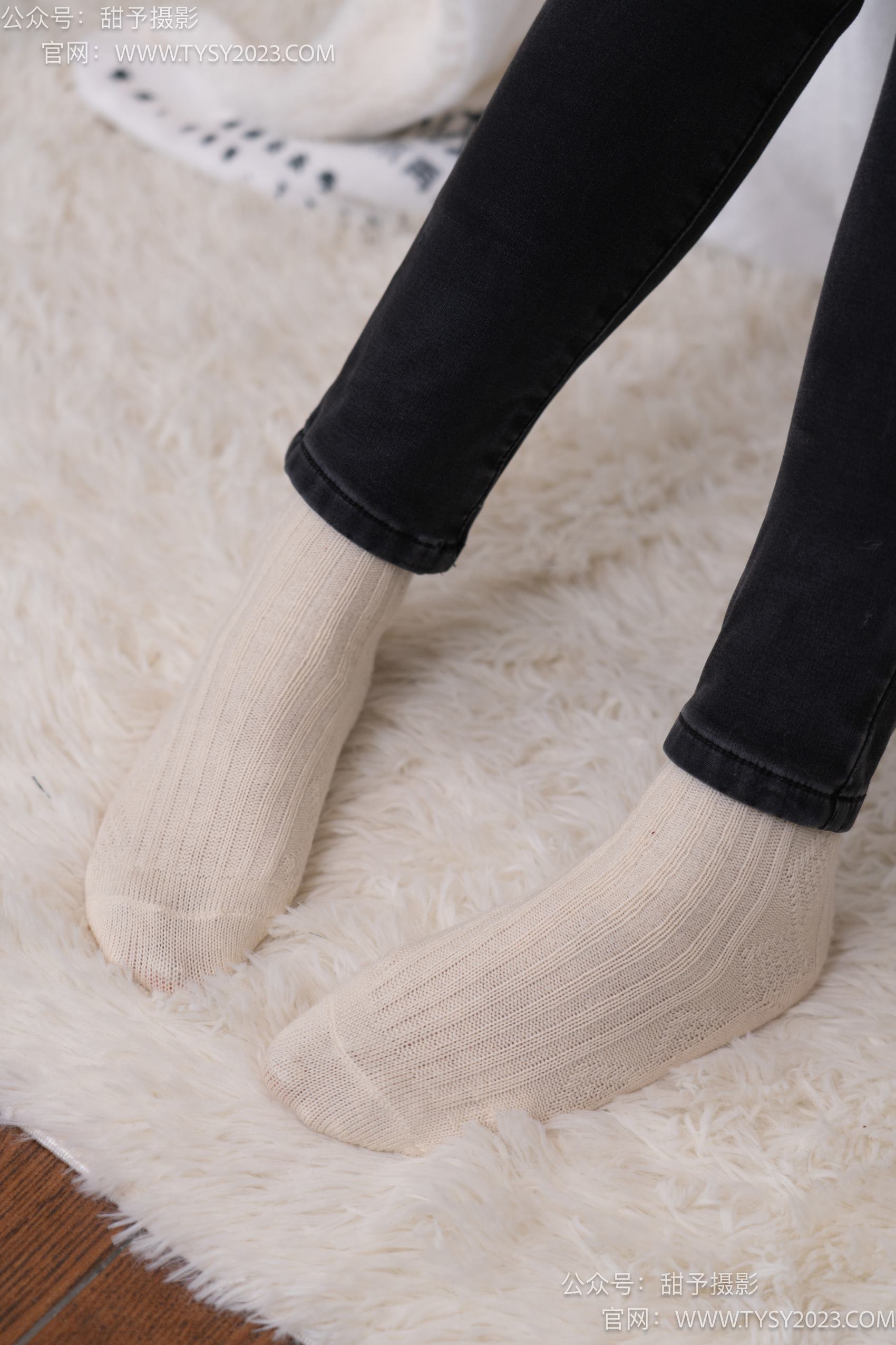 图片[59]-甜予摄影 NO.010 小离-靴子、白棉袜、裸足[131P] – 速更版-美库