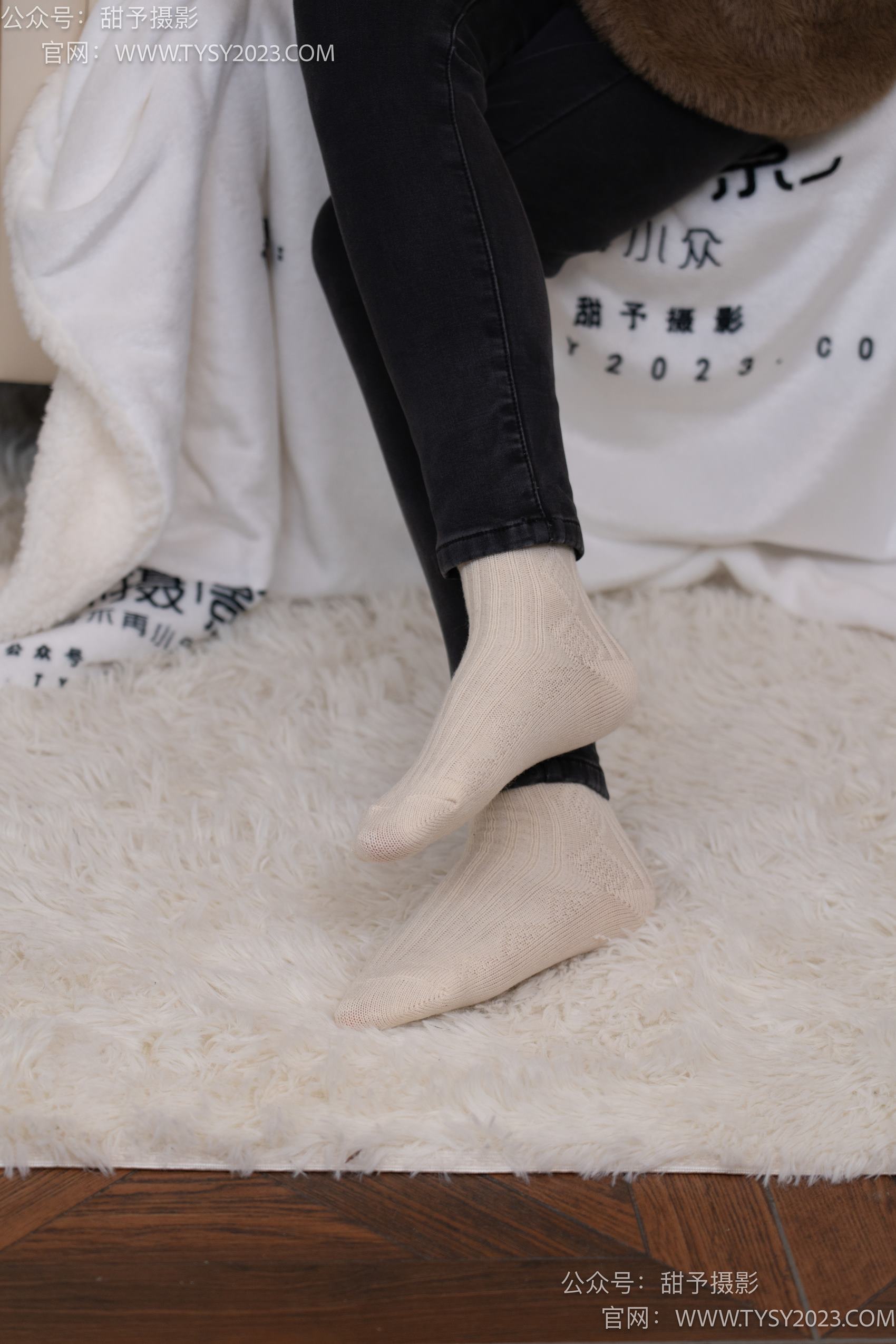 图片[62]-甜予摄影 NO.010 小离-靴子、白棉袜、裸足[131P] – 速更版-美库