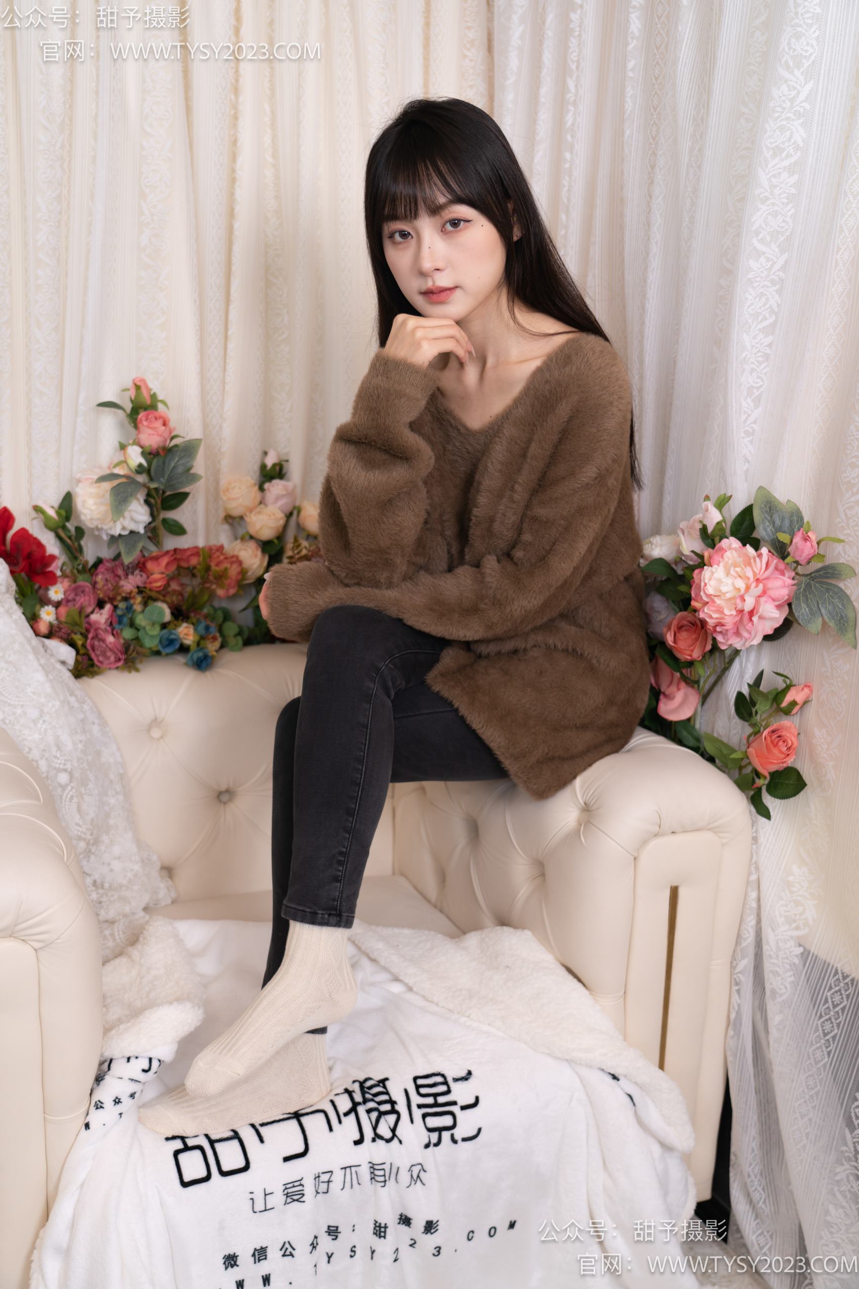 图片[80]-甜予摄影 NO.010 小离-靴子、白棉袜、裸足[131P] – 速更版-美库