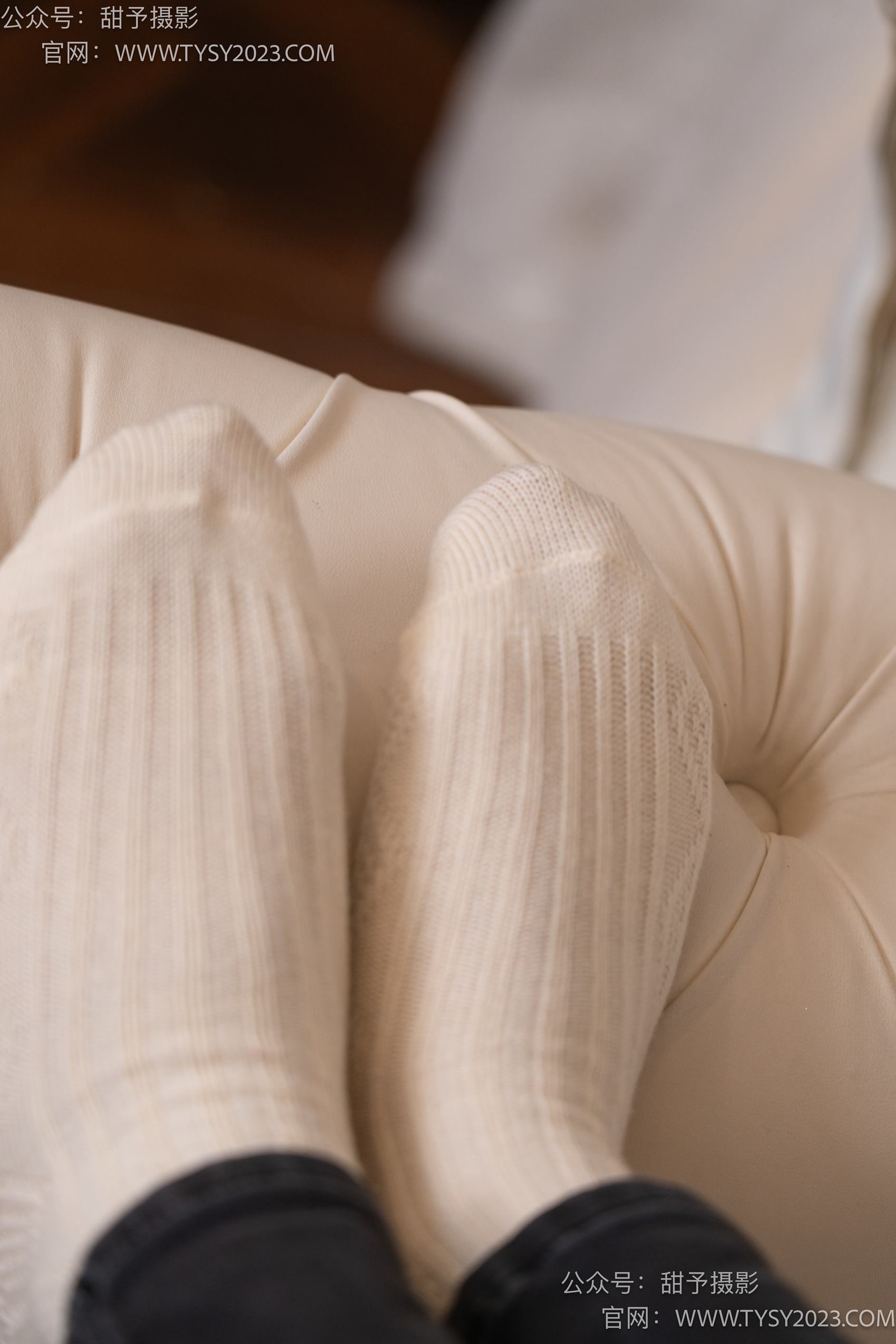 图片[93]-甜予摄影 NO.010 小离-靴子、白棉袜、裸足[131P] – 速更版-美库