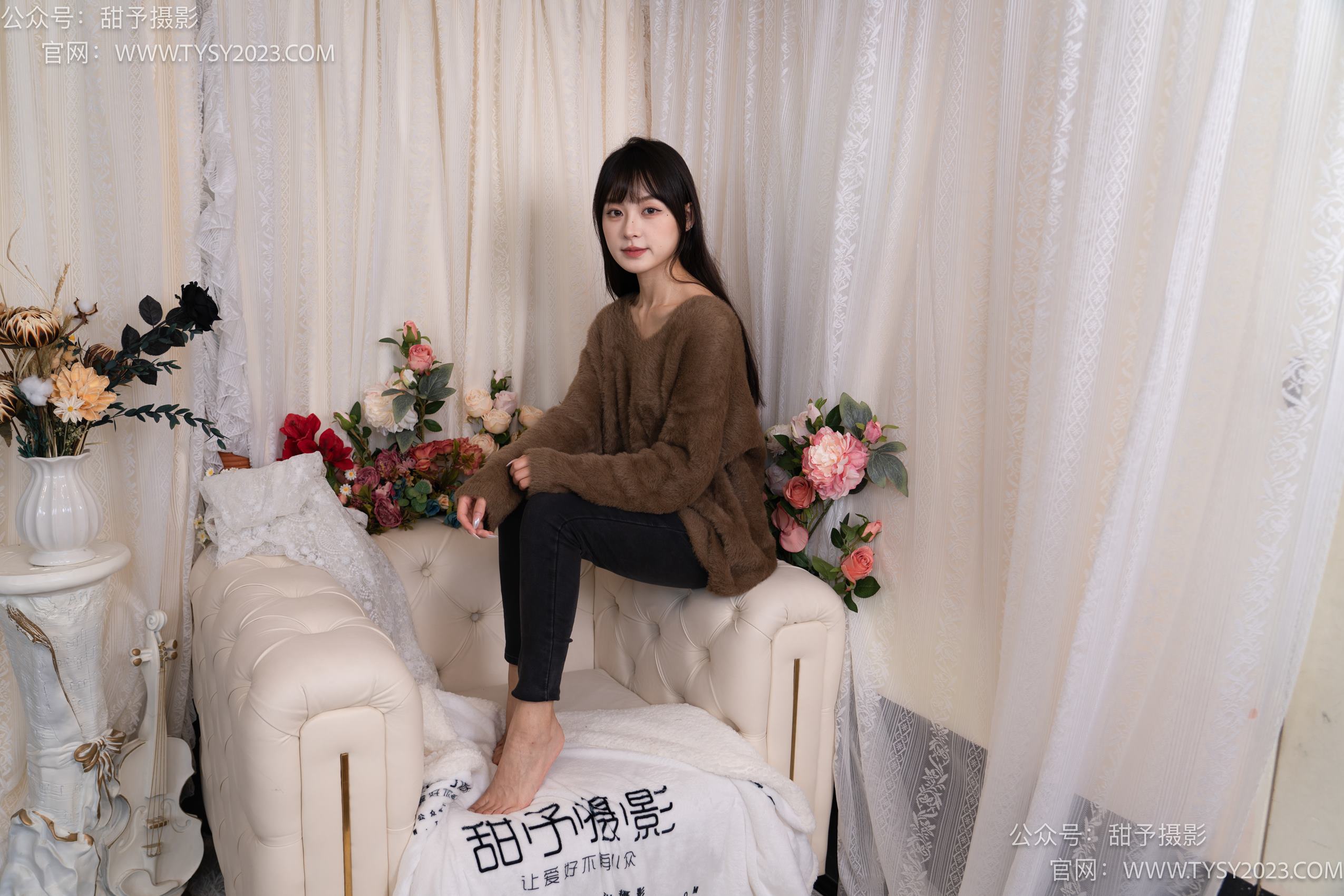 图片[99]-甜予摄影 NO.010 小离-靴子、白棉袜、裸足[131P] – 速更版-美库