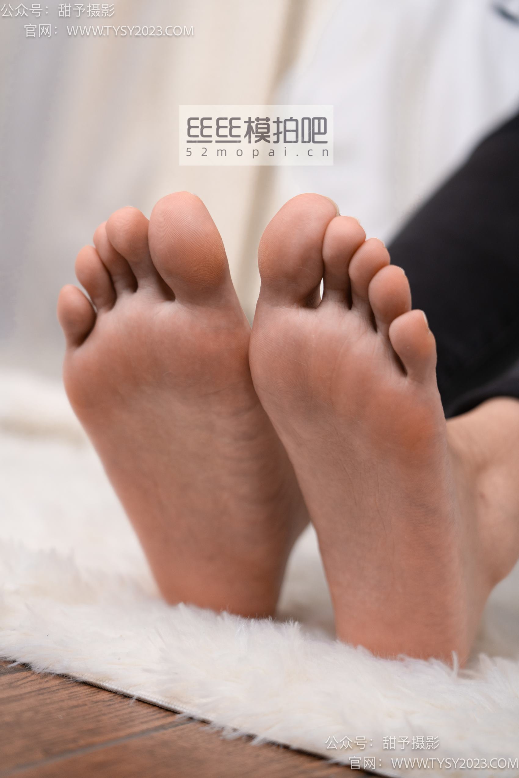 图片[118]-甜予摄影 NO.010 小离-靴子、白棉袜、裸足[131P] – 速更版-美库