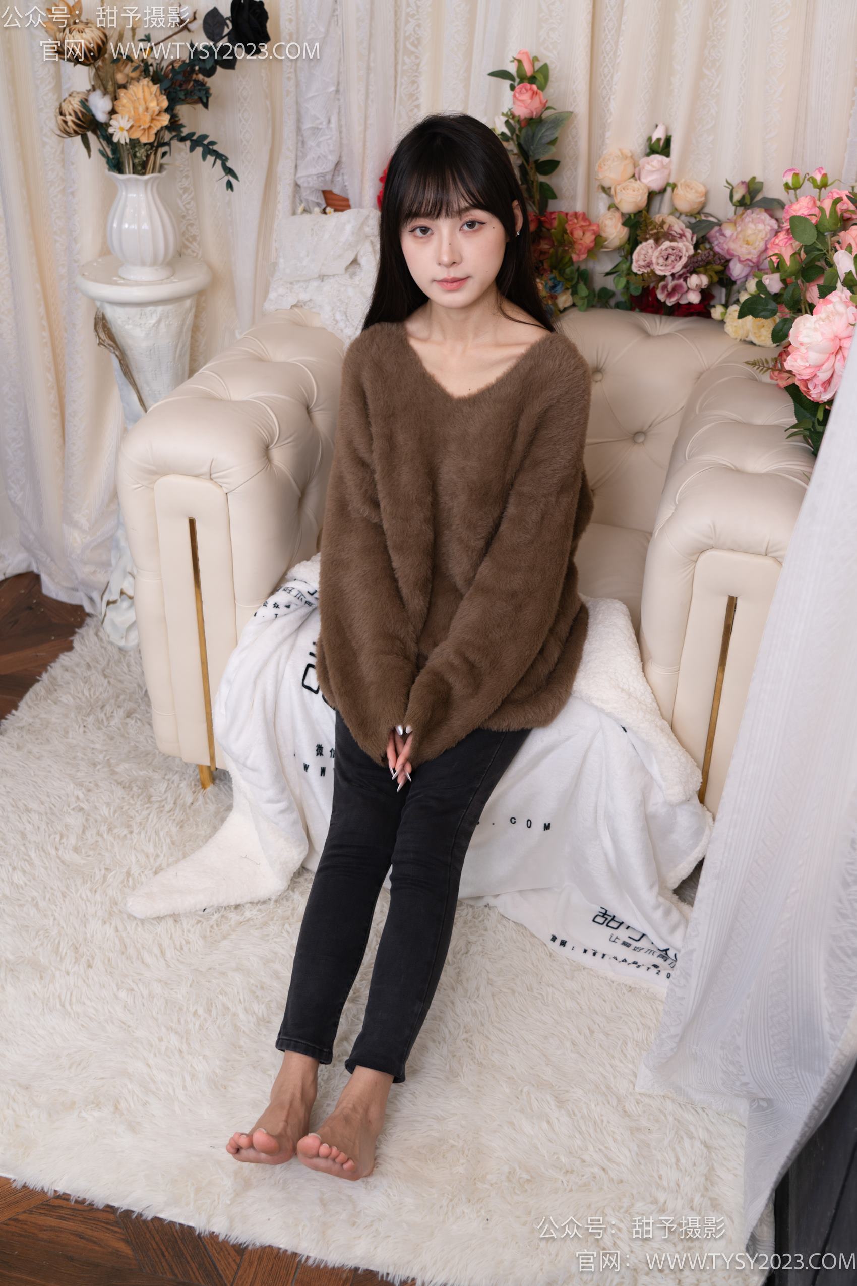 图片[120]-甜予摄影 NO.010 小离-靴子、白棉袜、裸足[131P] – 速更版-美库