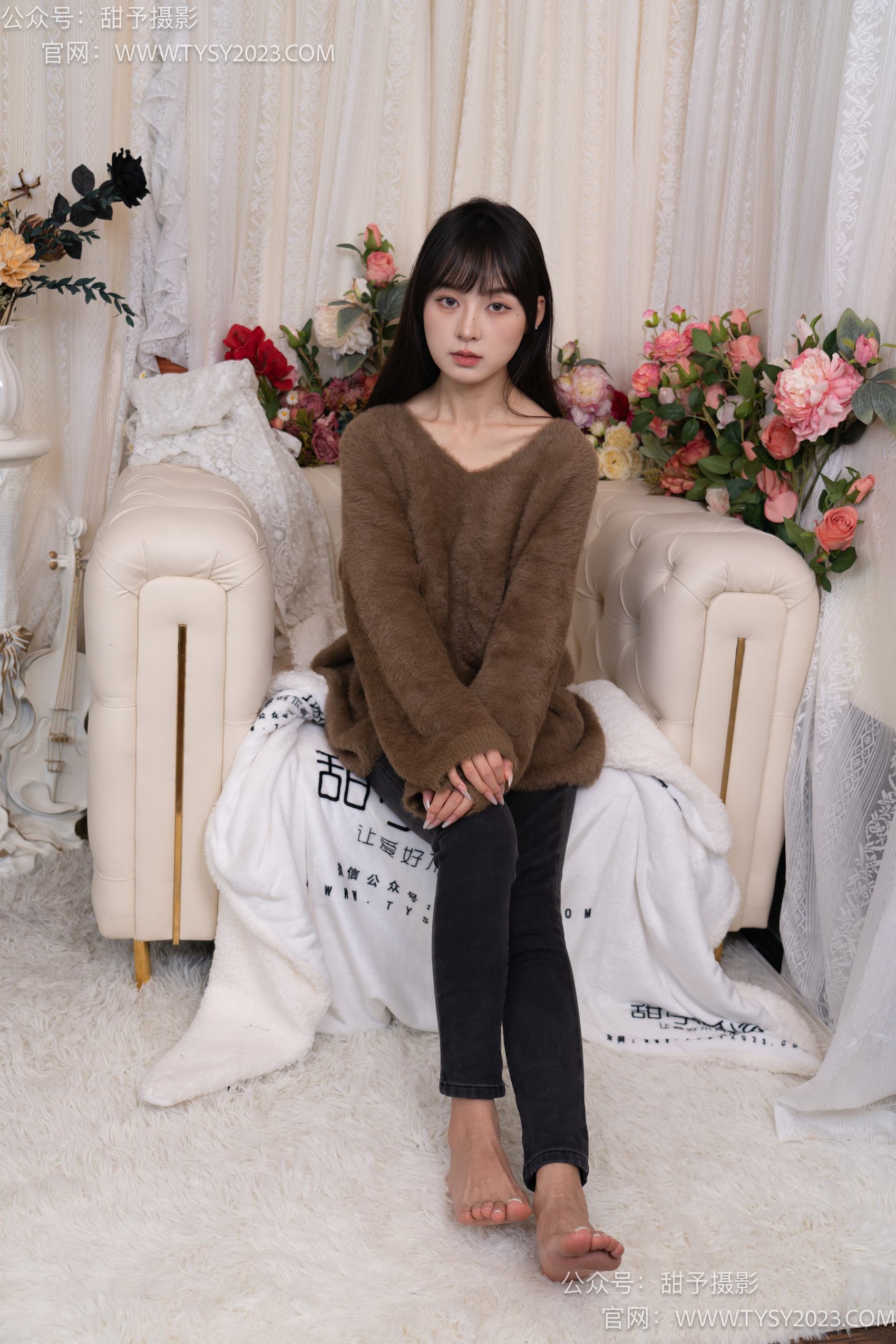 图片[125]-甜予摄影 NO.010 小离-靴子、白棉袜、裸足[131P] – 速更版-美库