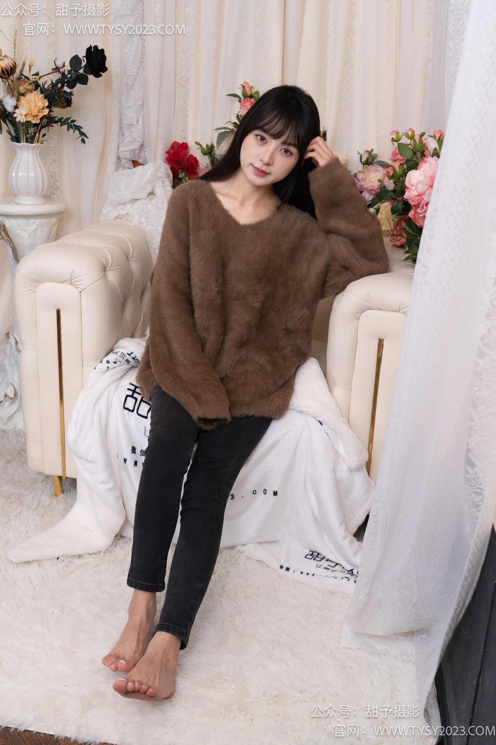 图片[127]-甜予摄影 NO.010 小离-靴子、白棉袜、裸足[131P] – 速更版-美库