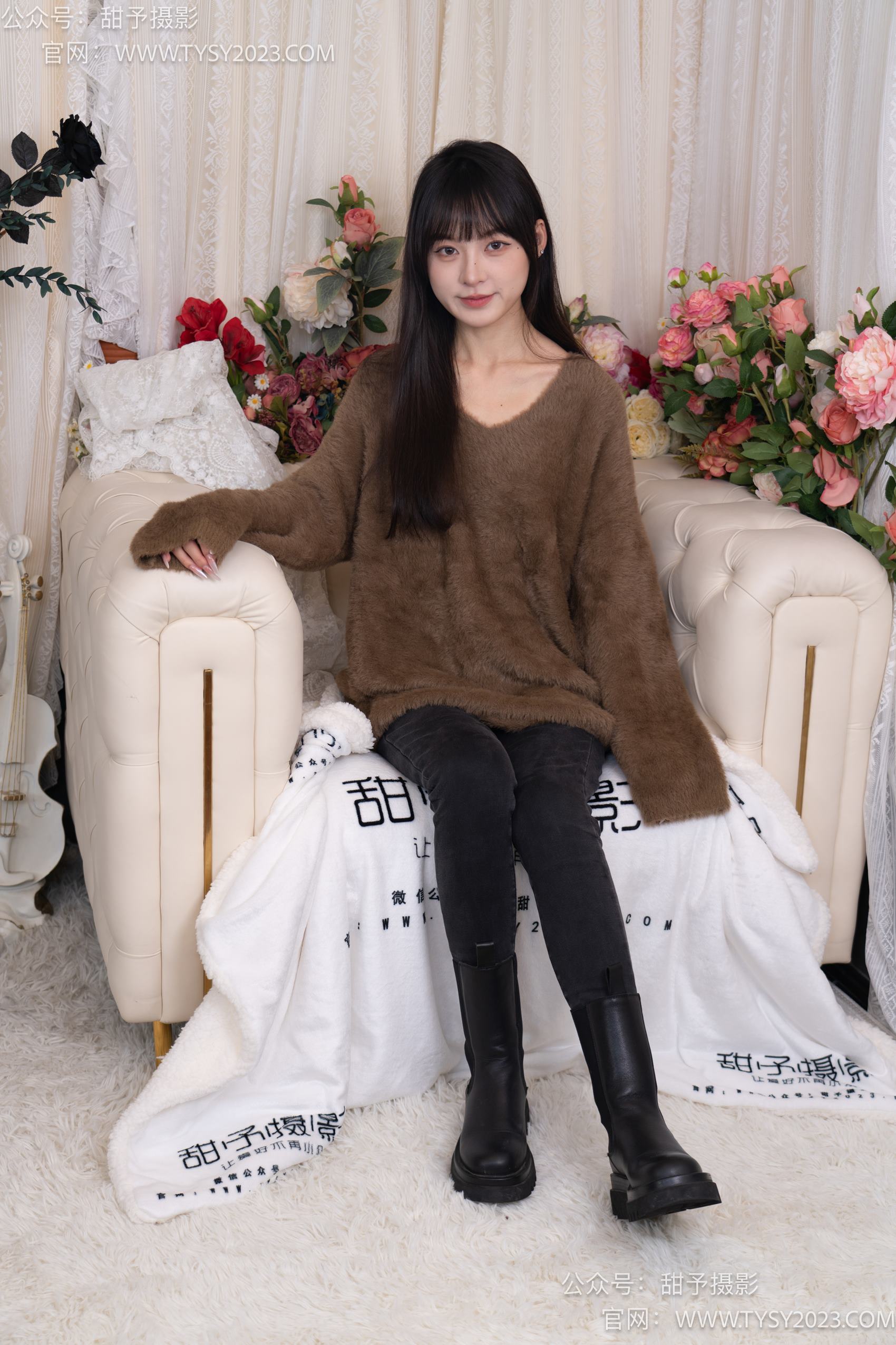 图片[132]-甜予摄影 NO.010 小离-靴子、白棉袜、裸足[131P] – 速更版-美库