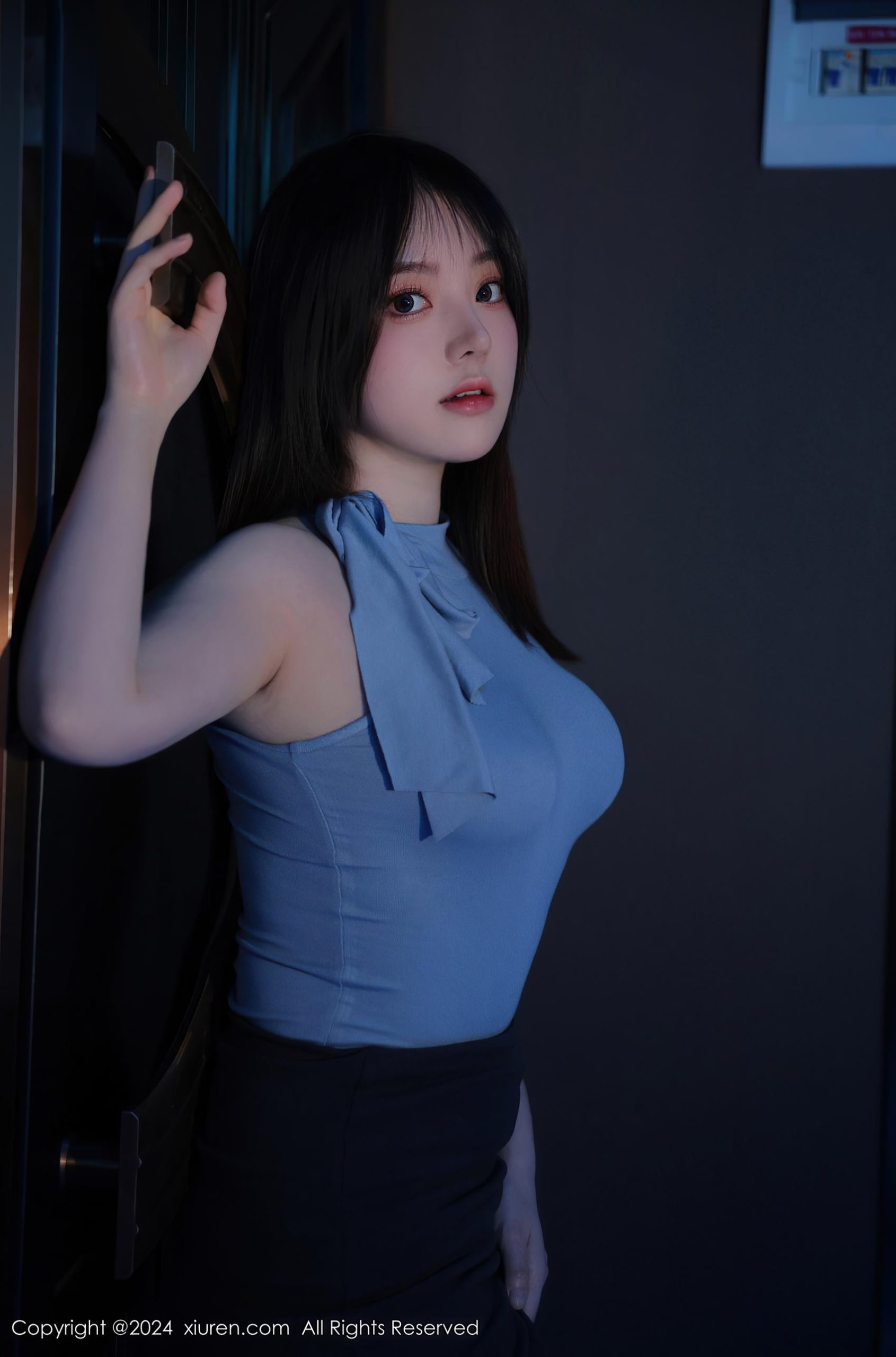 图片[13]-[Xiuren秀人网]2024.04.16 NO.8402 豆瓣酱 喝点小酒 [17+1P] – 速更版-美库