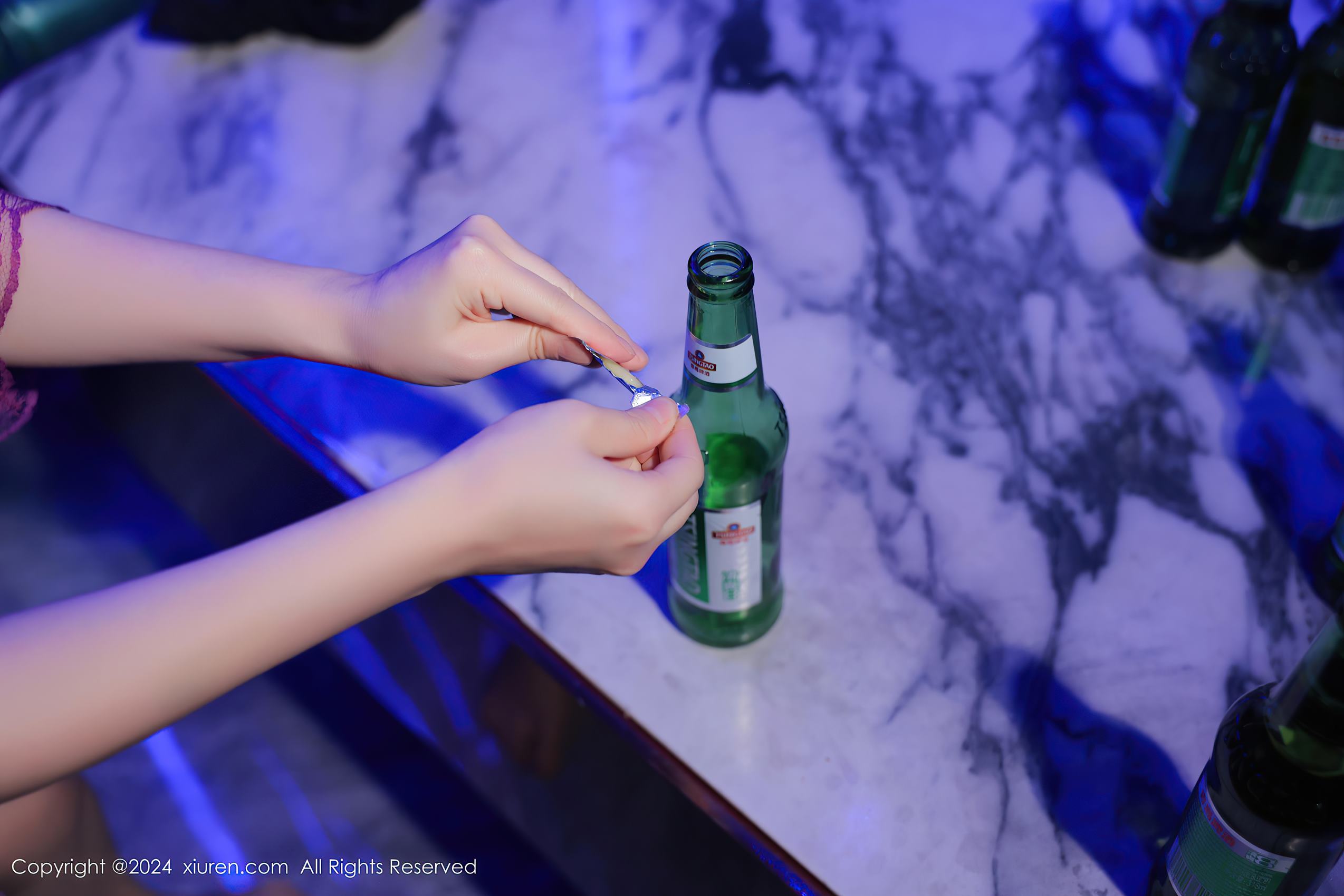 图片[15]-[Xiuren秀人网]2024.04.16 NO.8402 豆瓣酱 喝点小酒 [17+1P] – 速更版-美库