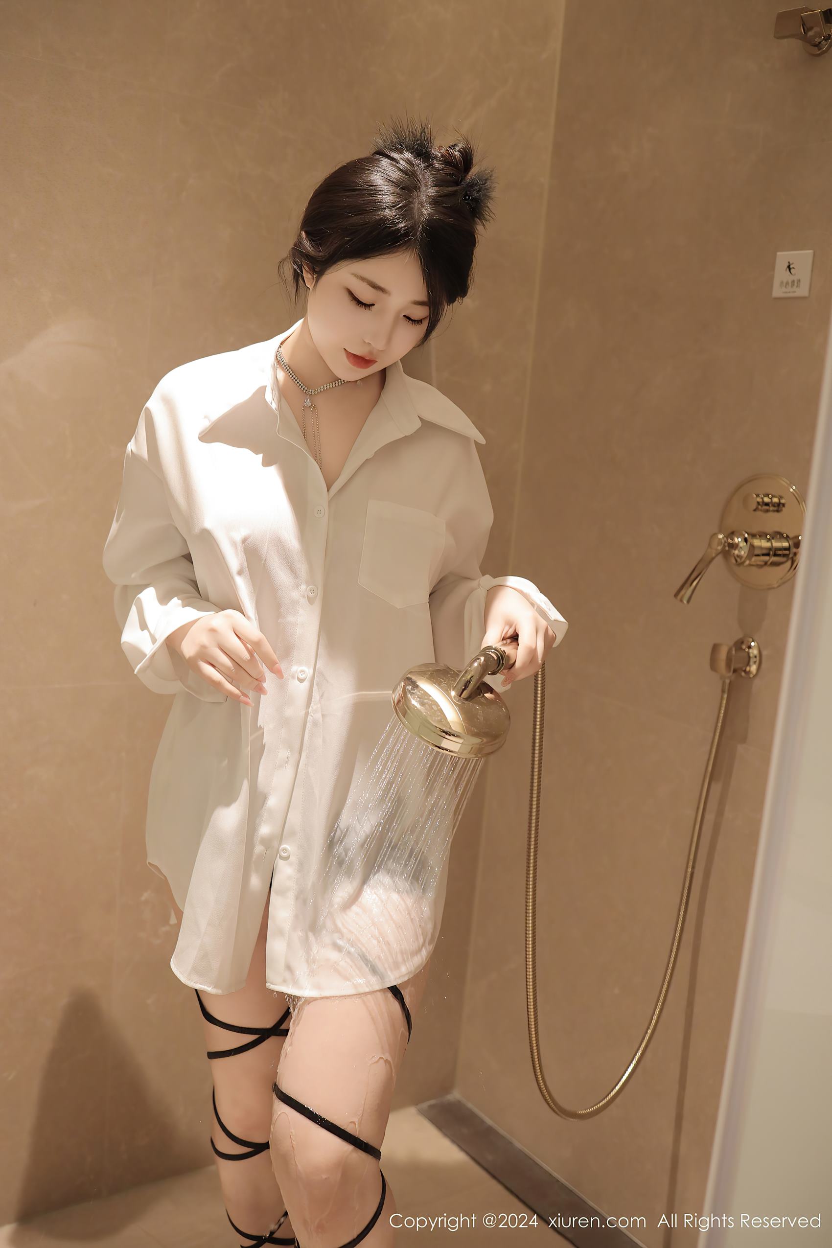 图片[28]-[Xiuren秀人网]2024.04.16 NO.8400 陈小花 白色衬衫 [33+1P] – 速更版-美库