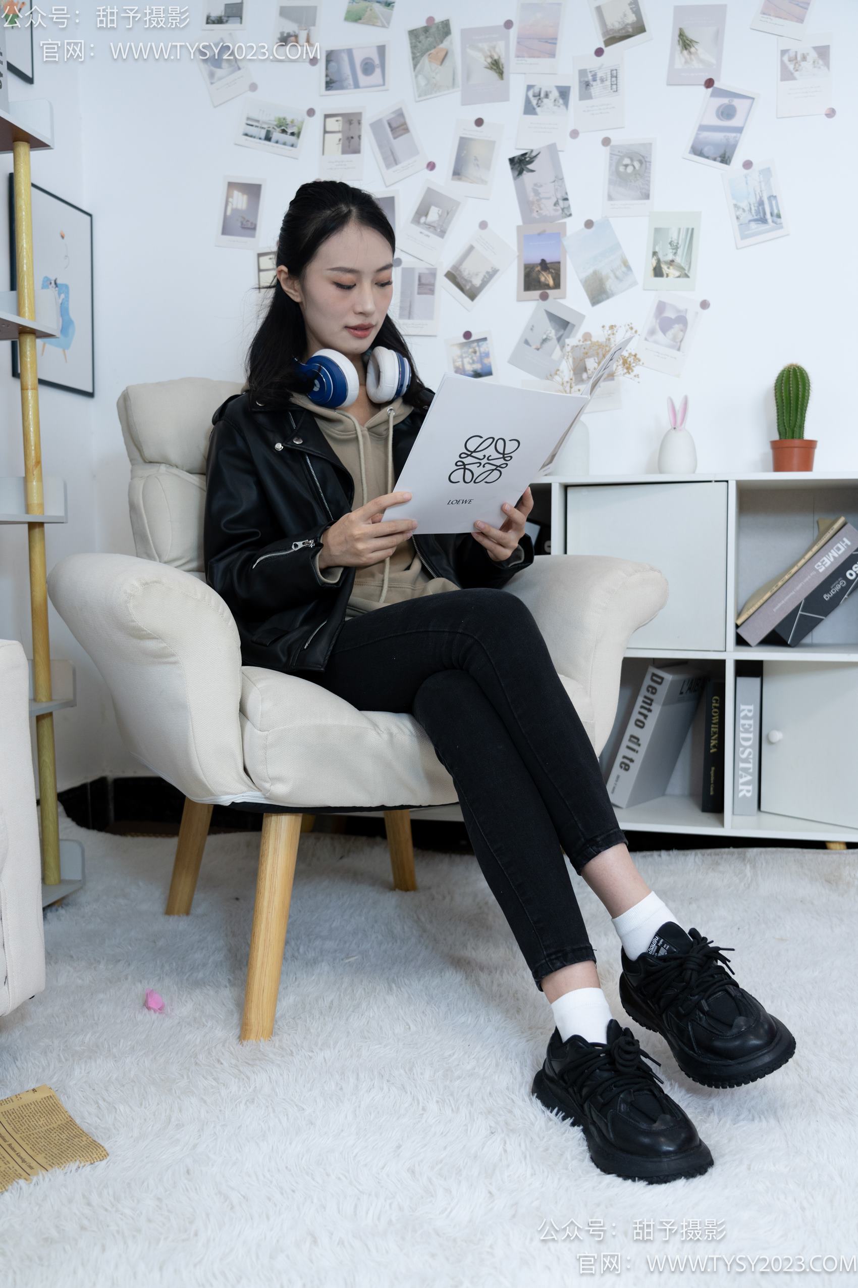 图片[18]-甜予摄影 NO.014 肉肉-运动鞋、白棉袜、裸足[116P] – 速更版-美库