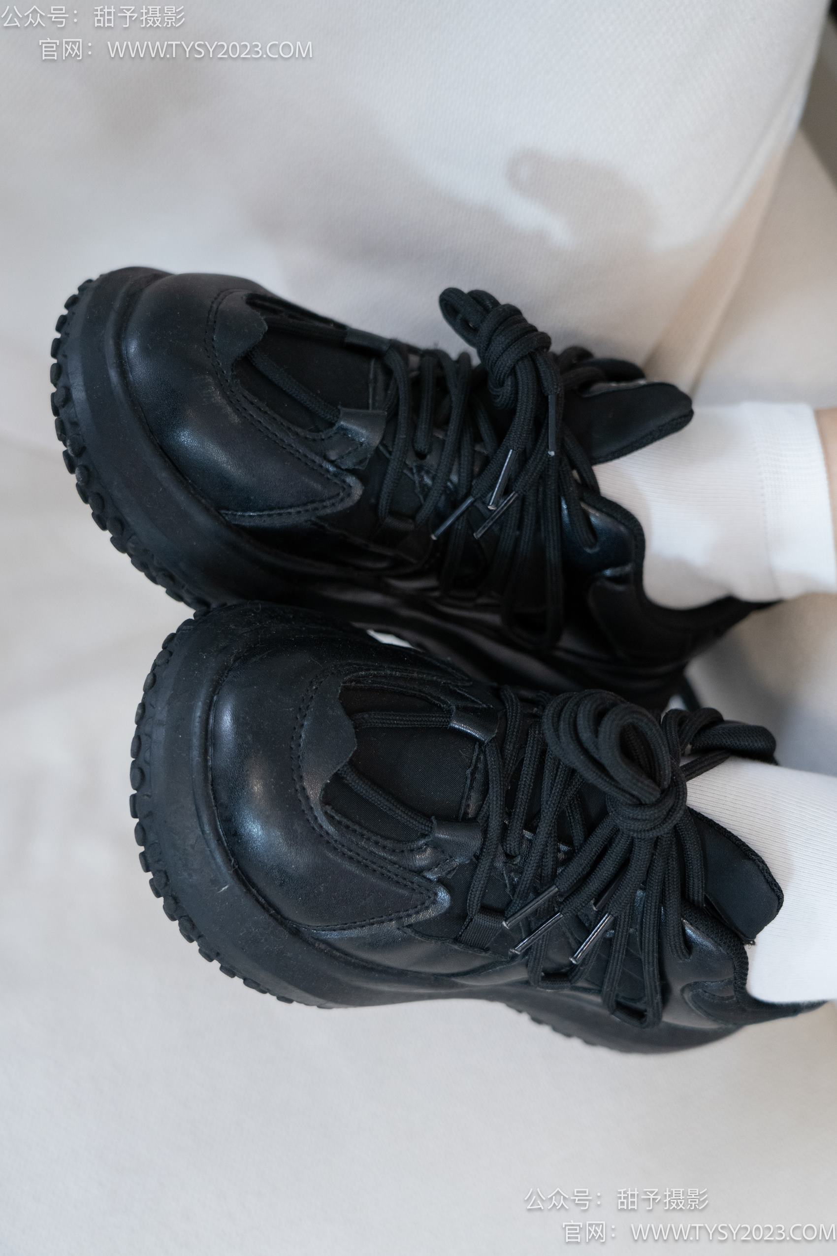 图片[30]-甜予摄影 NO.014 肉肉-运动鞋、白棉袜、裸足[116P] – 速更版-美库