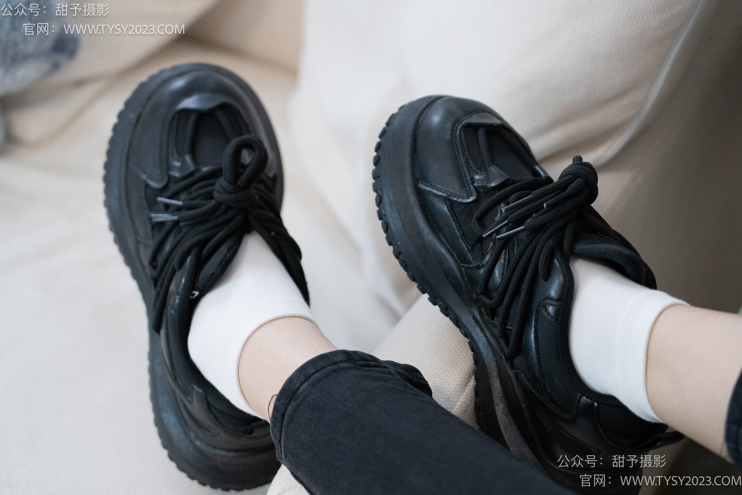 图片[33]-甜予摄影 NO.014 肉肉-运动鞋、白棉袜、裸足[116P] – 速更版-美库
