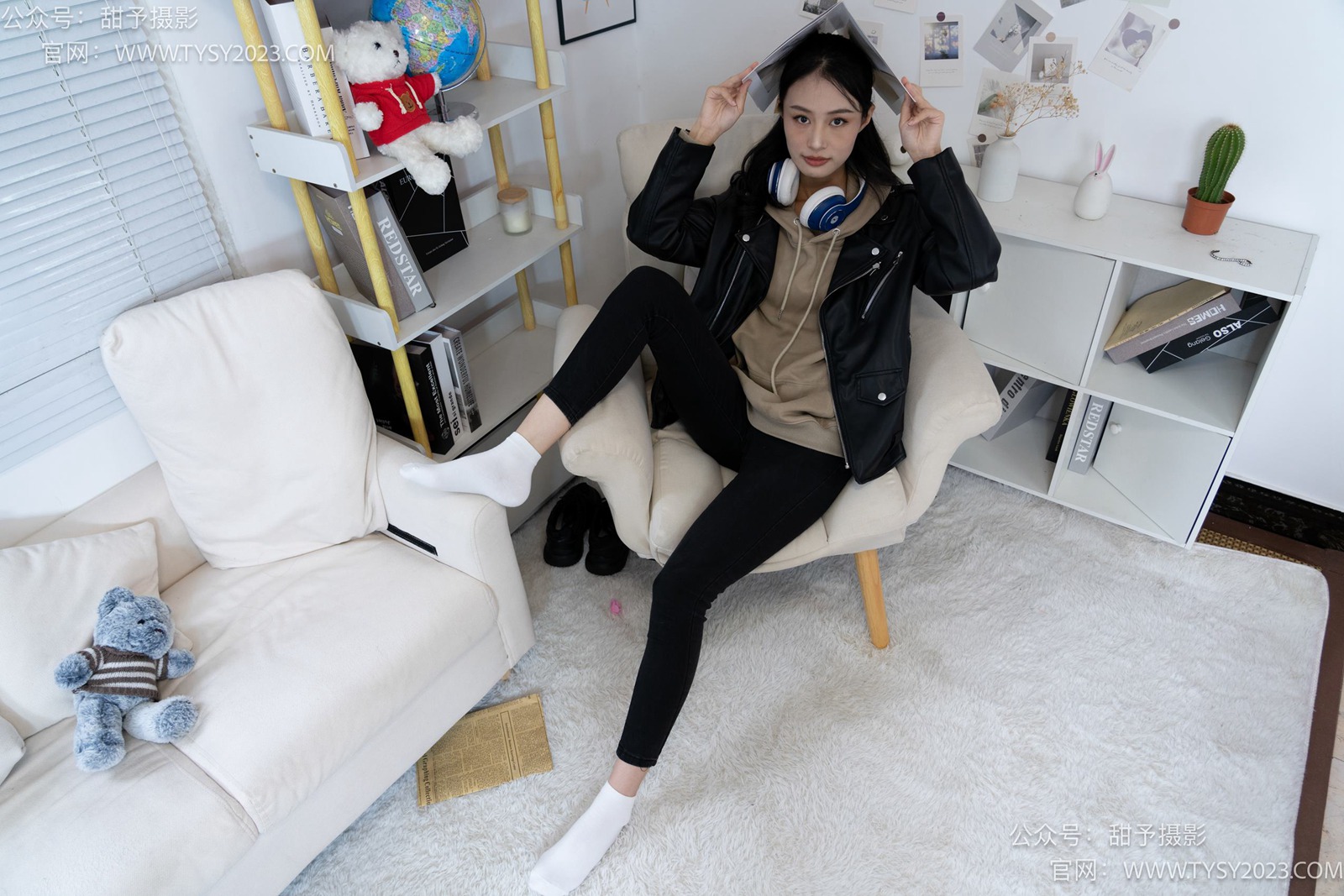 图片[43]-甜予摄影 NO.014 肉肉-运动鞋、白棉袜、裸足[116P] – 速更版-美库