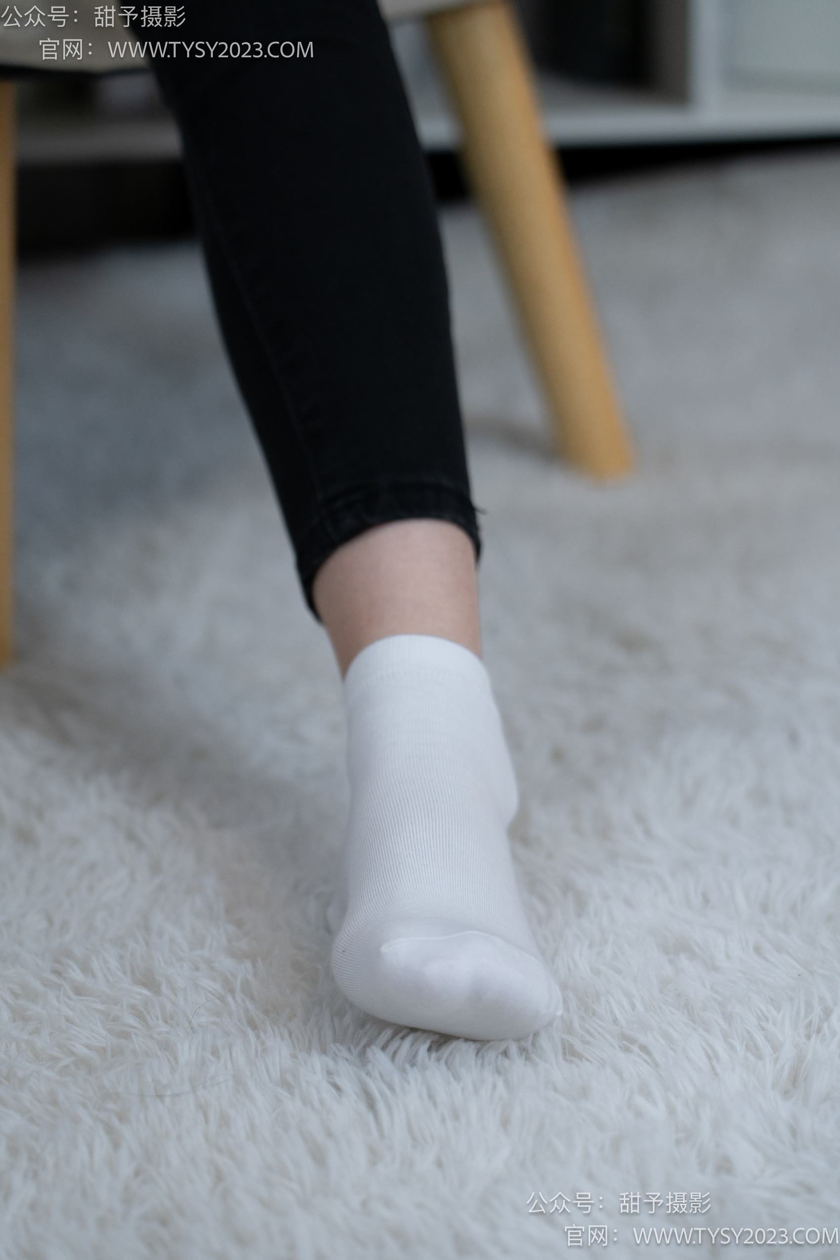 图片[45]-甜予摄影 NO.014 肉肉-运动鞋、白棉袜、裸足[116P] – 速更版-美库