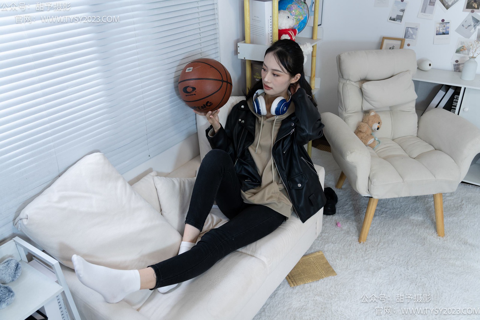 图片[58]-甜予摄影 NO.014 肉肉-运动鞋、白棉袜、裸足[116P] – 速更版-美库