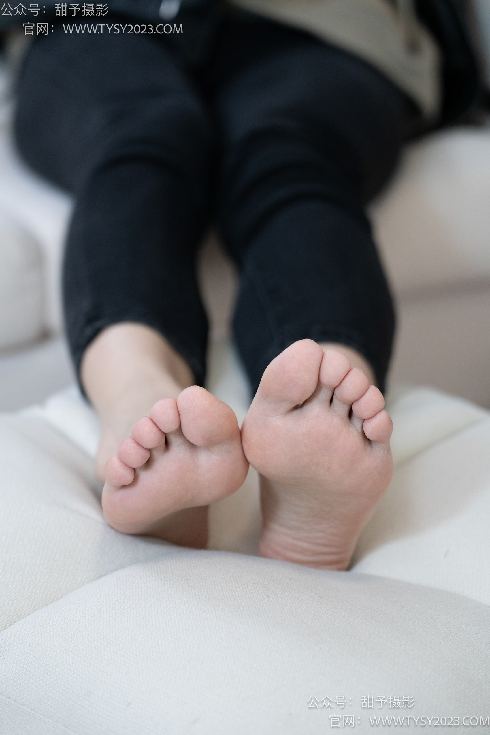 图片[80]-甜予摄影 NO.014 肉肉-运动鞋、白棉袜、裸足[116P] – 速更版-美库