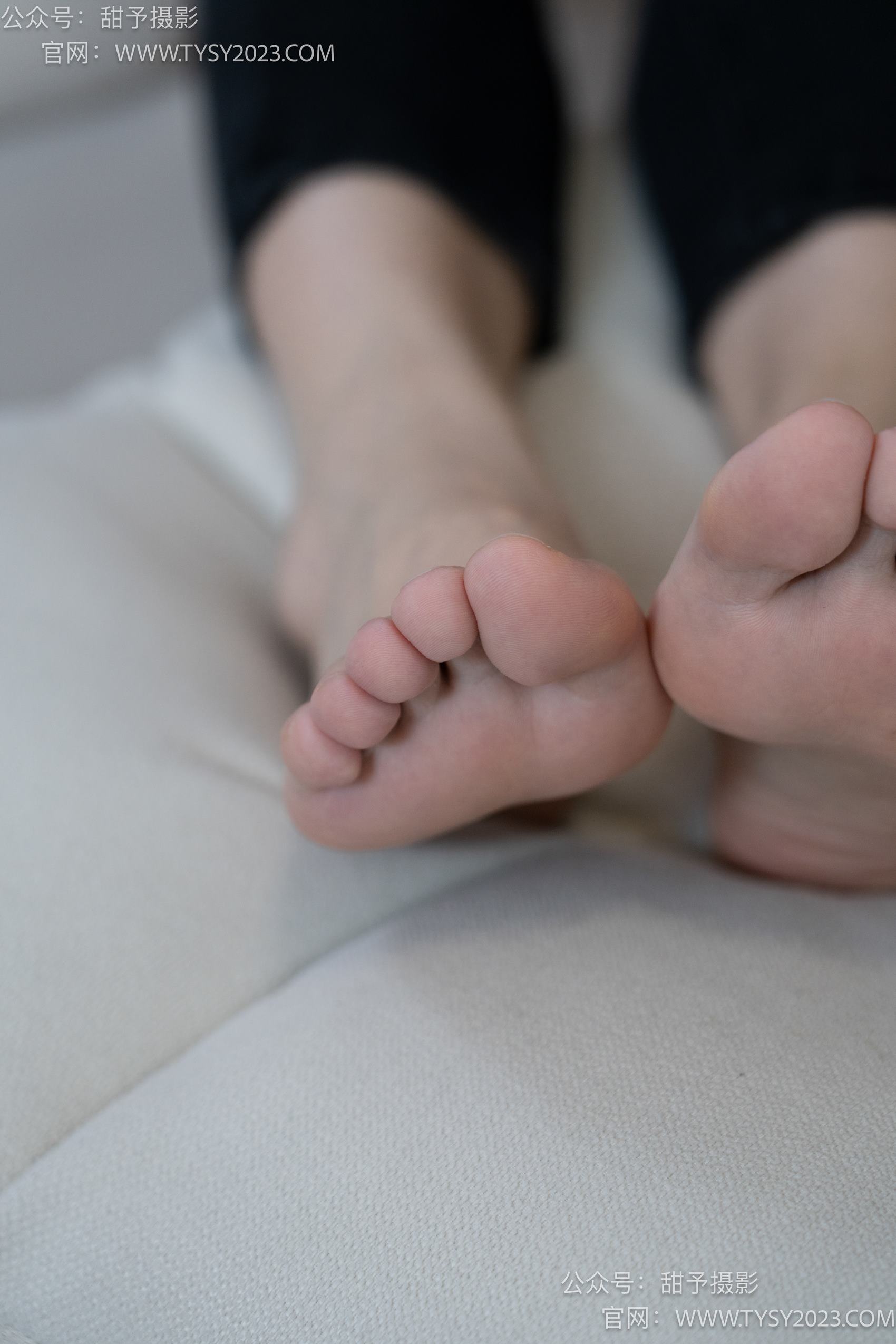 图片[81]-甜予摄影 NO.014 肉肉-运动鞋、白棉袜、裸足[116P] – 速更版-美库