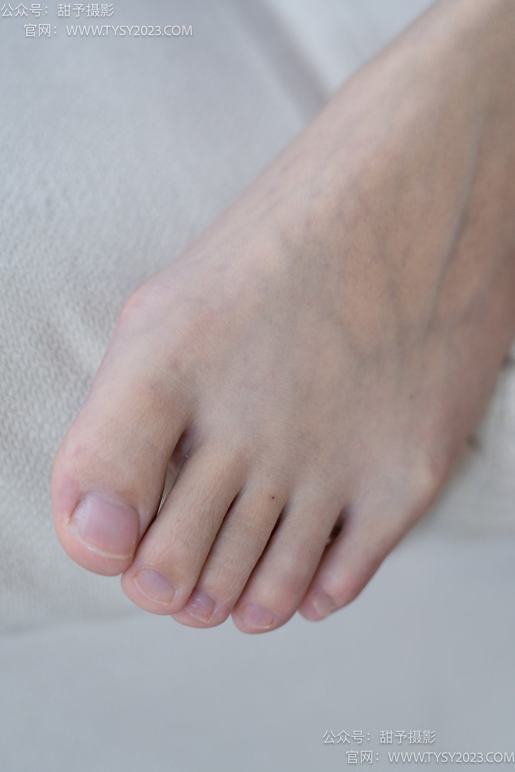 图片[110]-甜予摄影 NO.014 肉肉-运动鞋、白棉袜、裸足[116P] – 速更版-美库