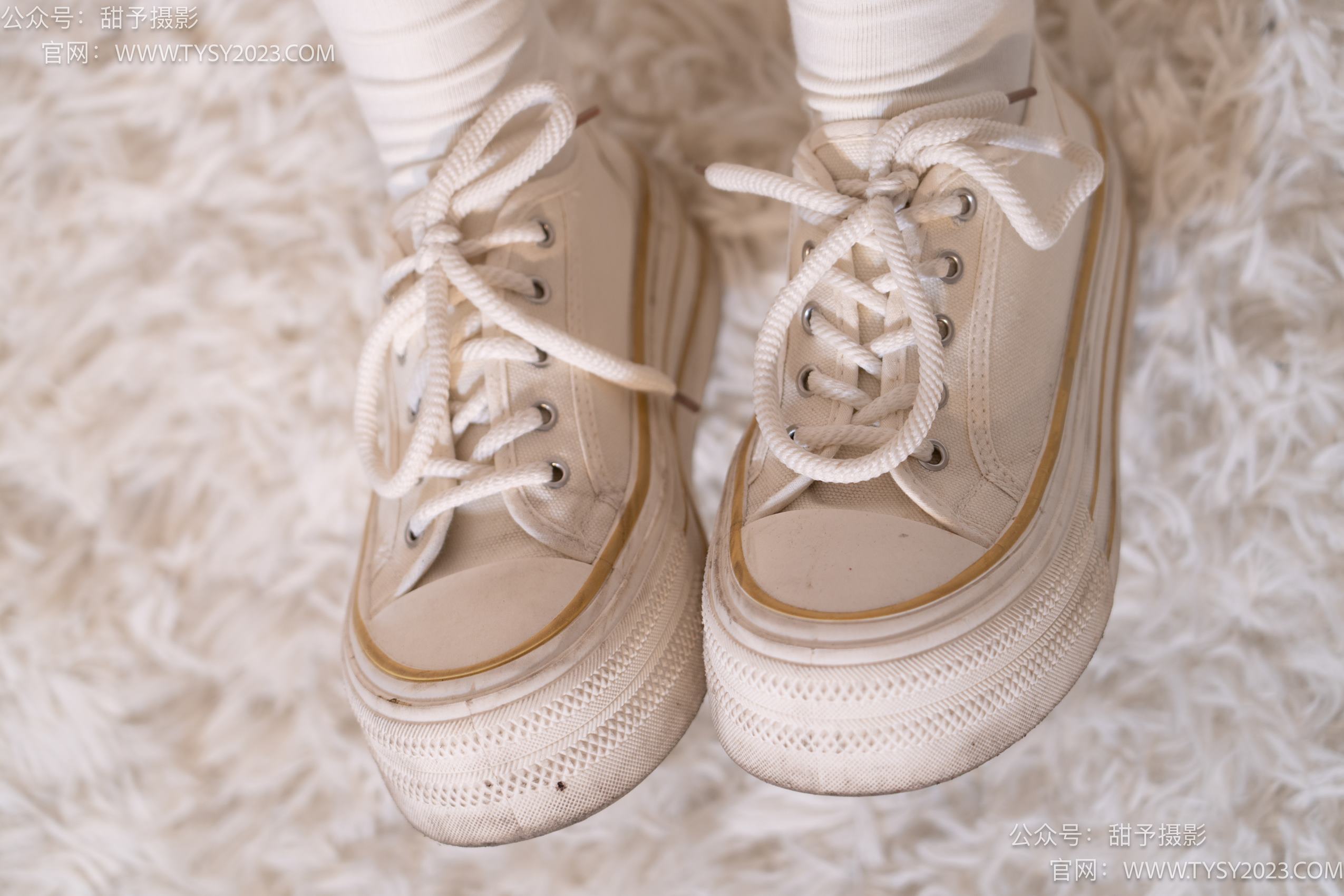 图片[15]-甜予摄影 NO.015 璇璇-帆布鞋、白棉袜、肉丝[143P] – 速更版-美库