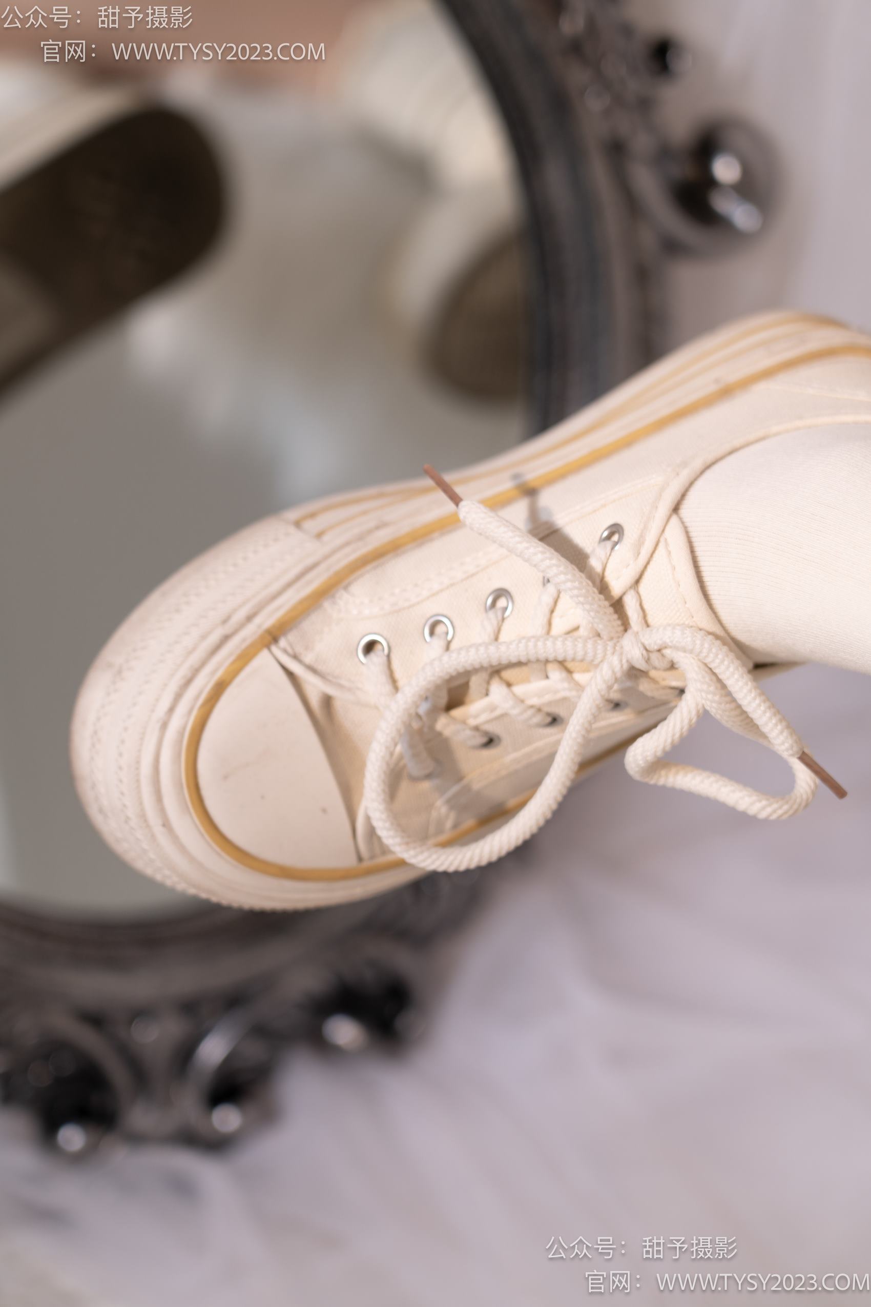 图片[19]-甜予摄影 NO.015 璇璇-帆布鞋、白棉袜、肉丝[143P] – 速更版-美库