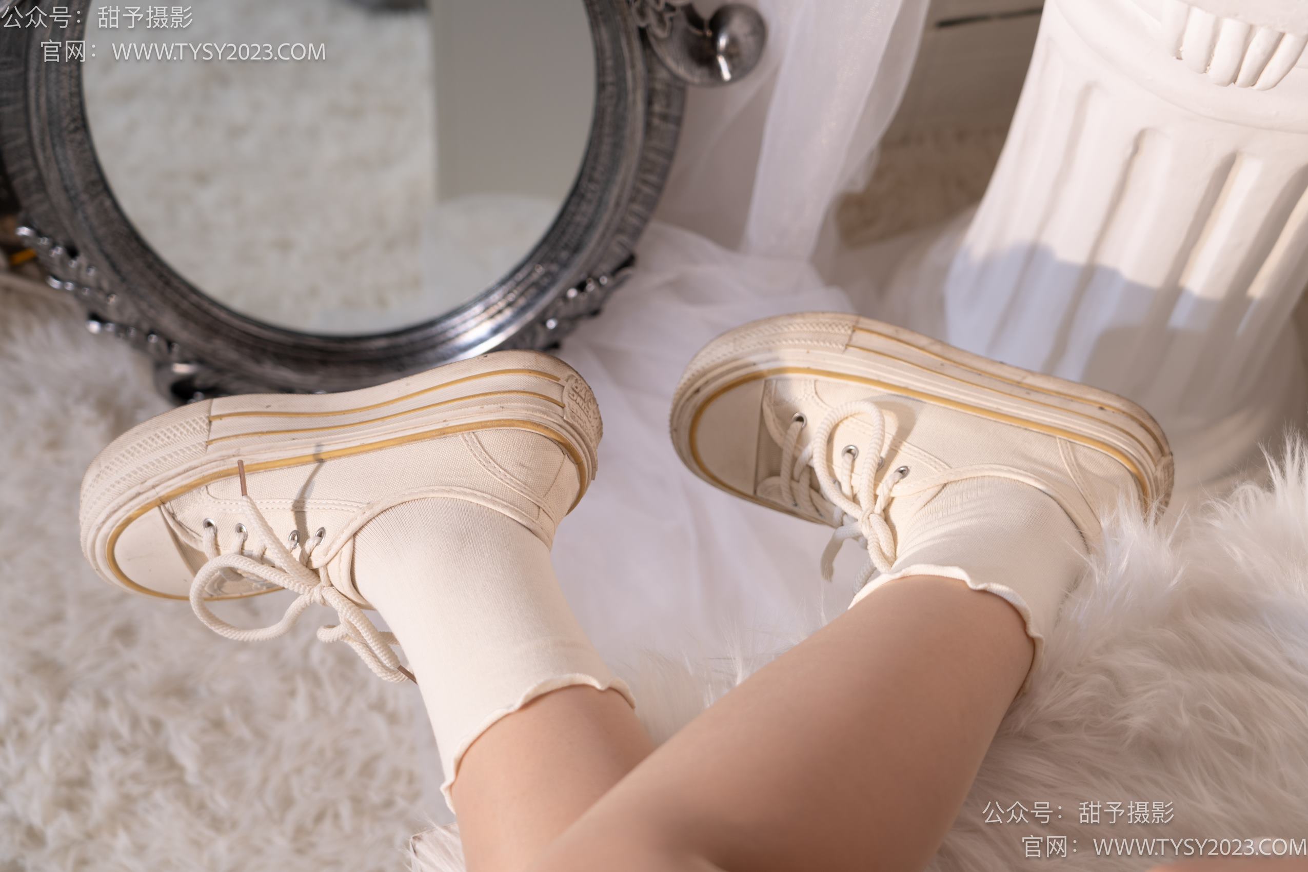 图片[20]-甜予摄影 NO.015 璇璇-帆布鞋、白棉袜、肉丝[143P] – 速更版-美库