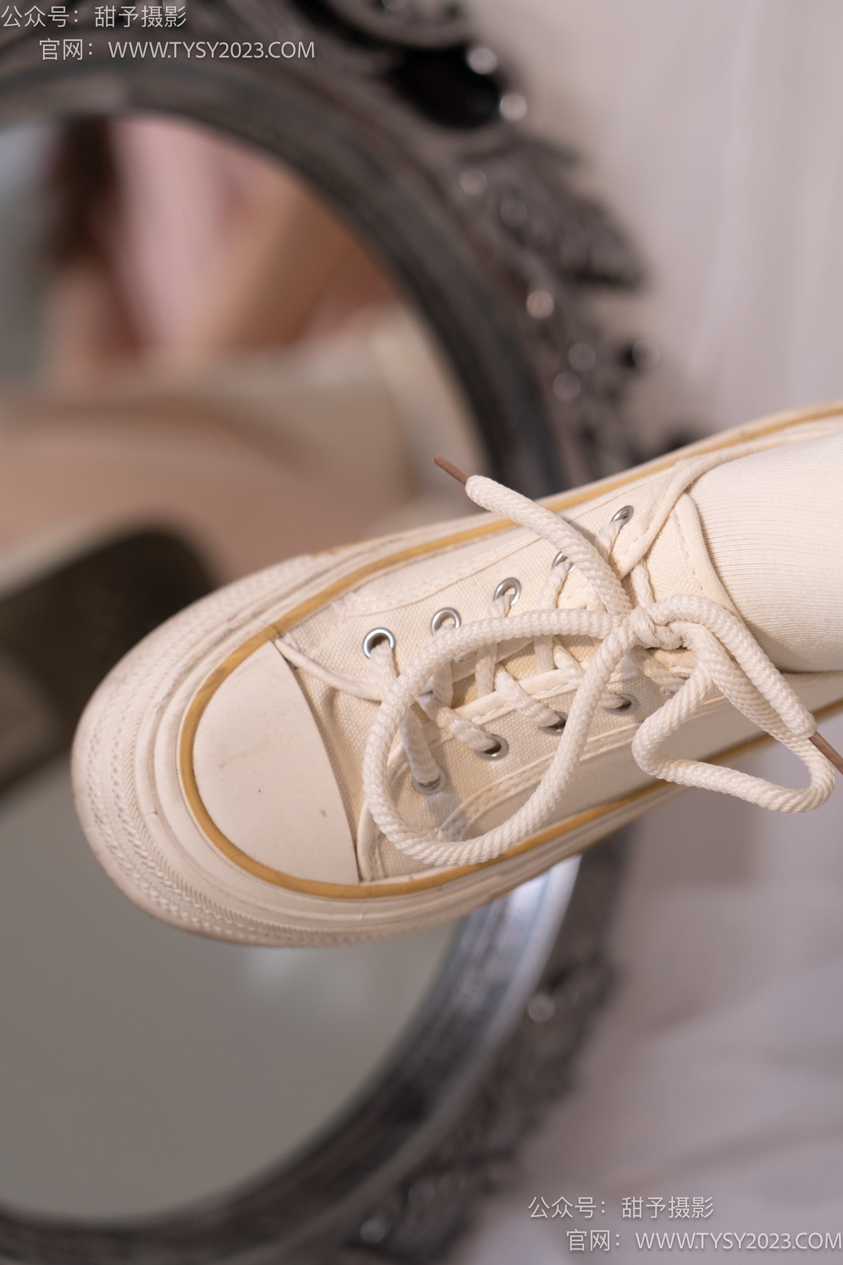 图片[24]-甜予摄影 NO.015 璇璇-帆布鞋、白棉袜、肉丝[143P] – 速更版-美库