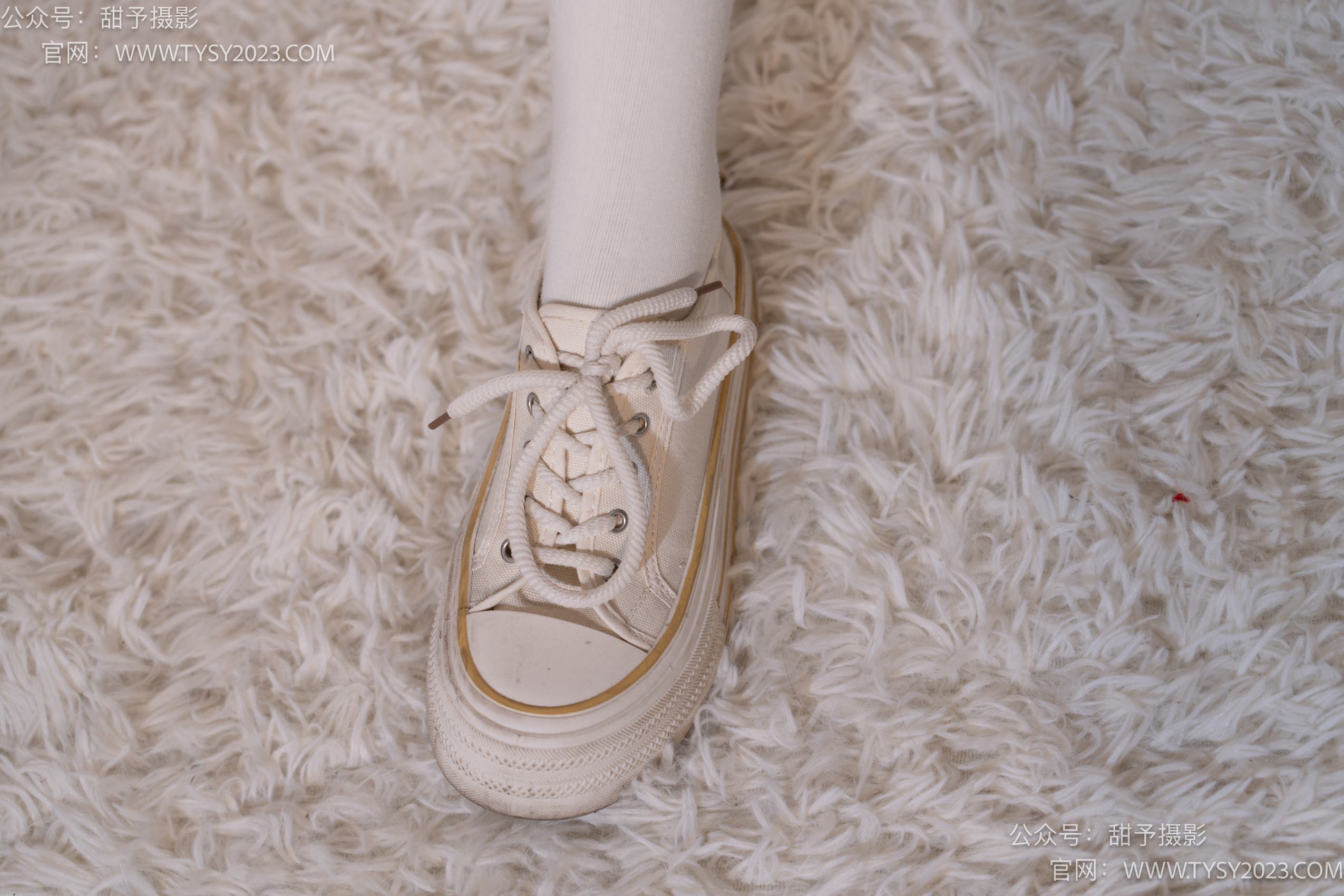图片[26]-甜予摄影 NO.015 璇璇-帆布鞋、白棉袜、肉丝[143P] – 速更版-美库