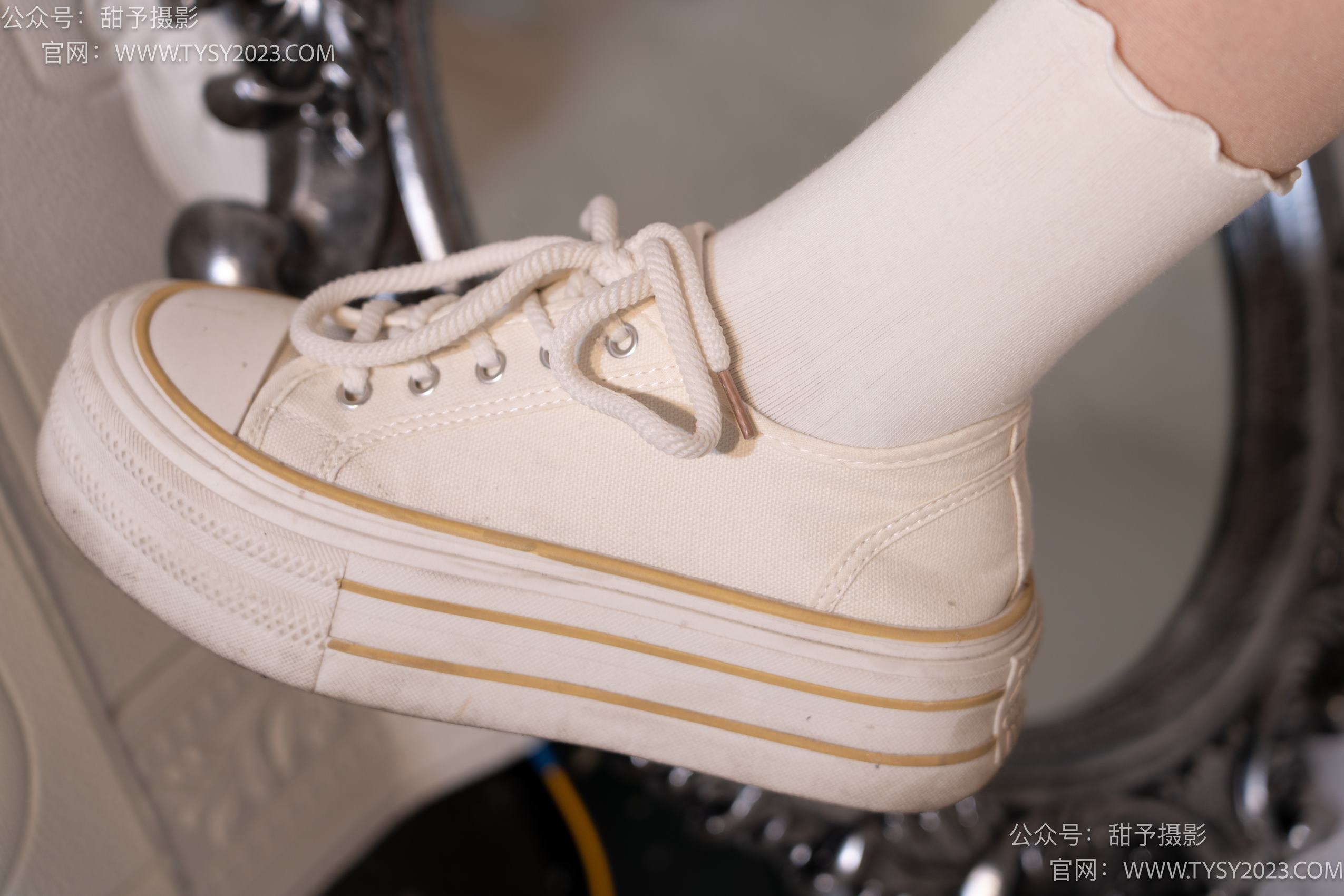 图片[38]-甜予摄影 NO.015 璇璇-帆布鞋、白棉袜、肉丝[143P] – 速更版-美库