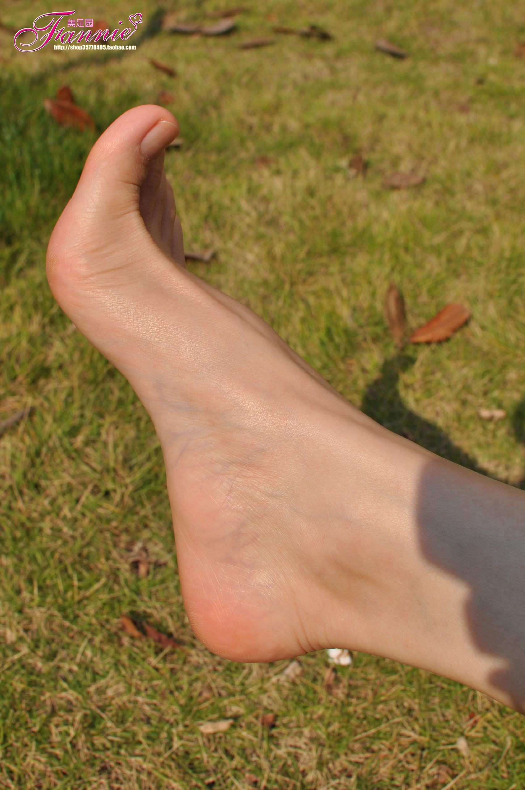 图片[29]-Fannie芬妮每足园 No.443 特辑图 高跟凉拖裸足特写[34P] – 速更版-美库