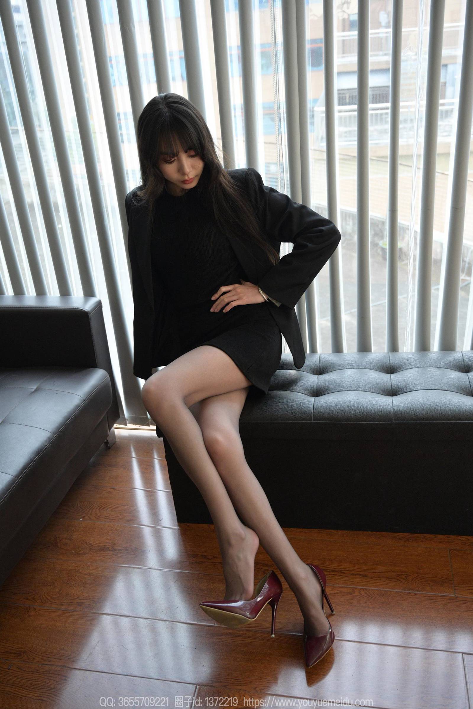 图片[15]-[IESS异思趣向] 2024.03.19 丝享家1693：团团《长腿黑执事》[94P] – 速更版-美库