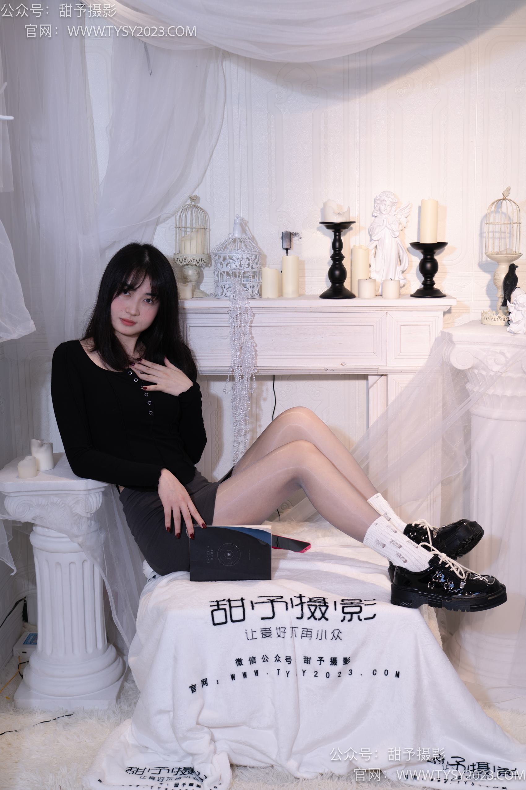 图片[10]-甜予摄影 NO.016 小野-皮鞋、白棉袜、油亮灰丝[130P] – 速更版-美库