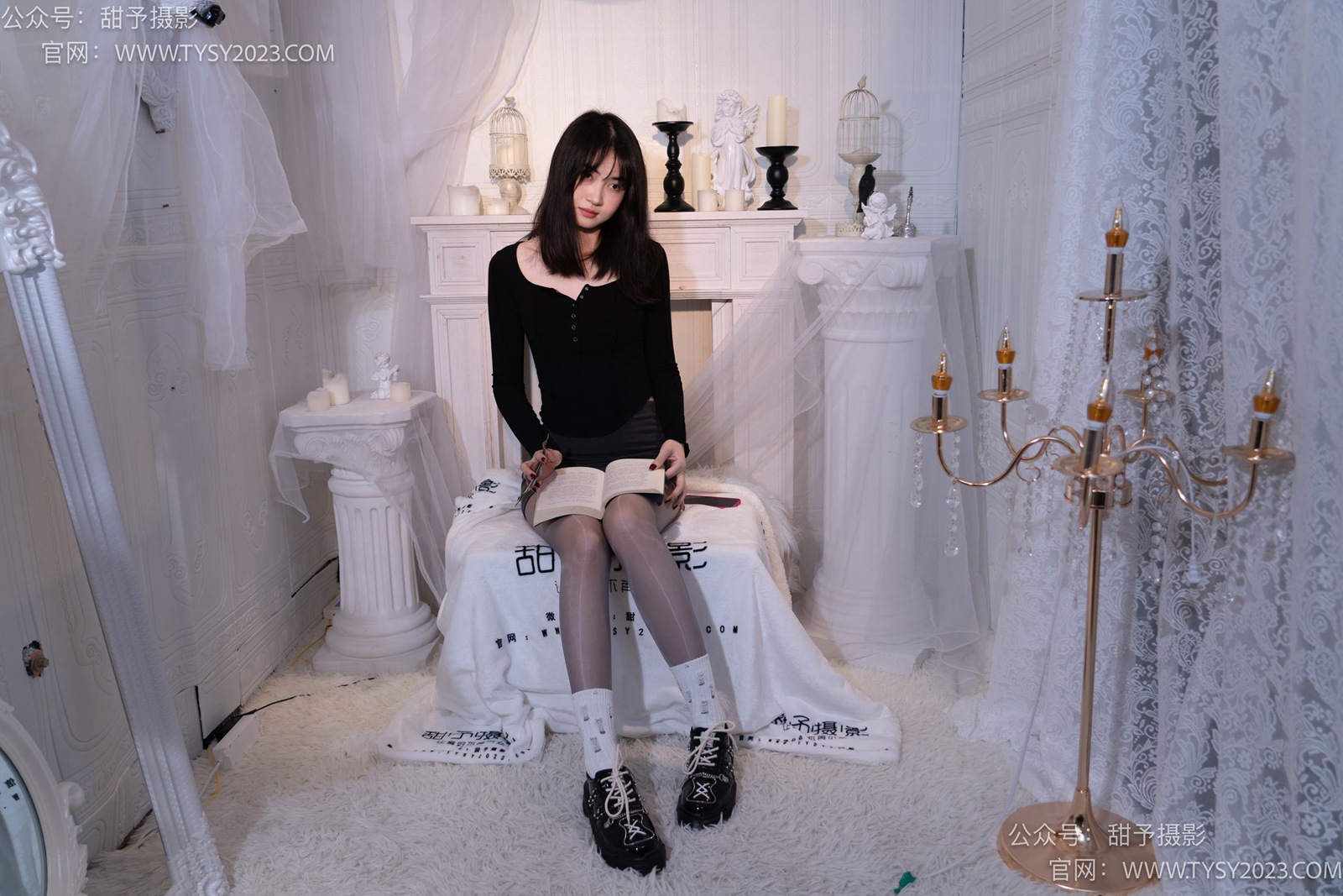 图片[19]-甜予摄影 NO.016 小野-皮鞋、白棉袜、油亮灰丝[130P] – 速更版-美库