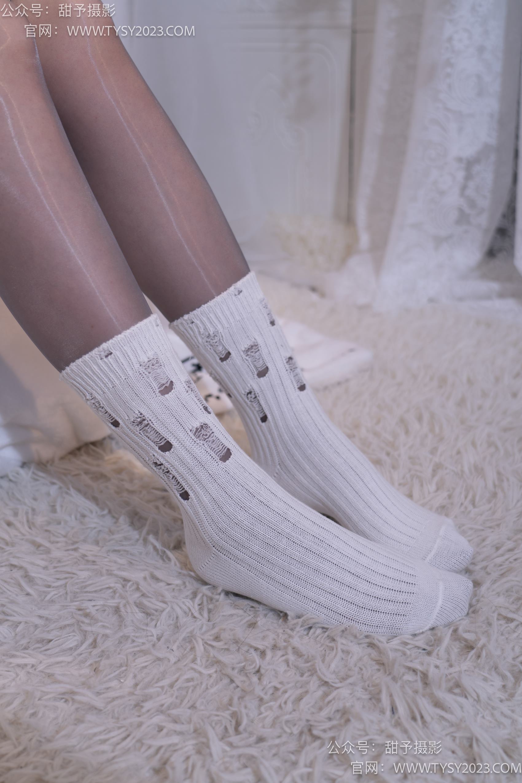 图片[27]-甜予摄影 NO.016 小野-皮鞋、白棉袜、油亮灰丝[130P] – 速更版-美库