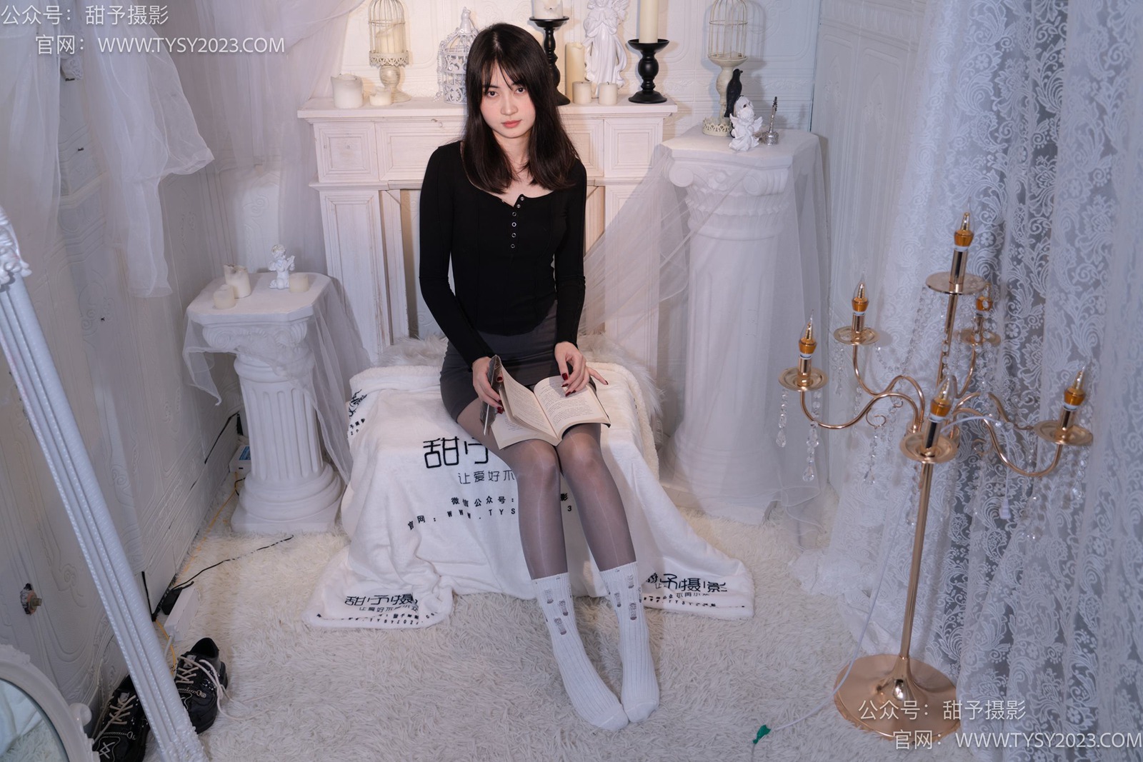 图片[30]-甜予摄影 NO.016 小野-皮鞋、白棉袜、油亮灰丝[130P] – 速更版-美库