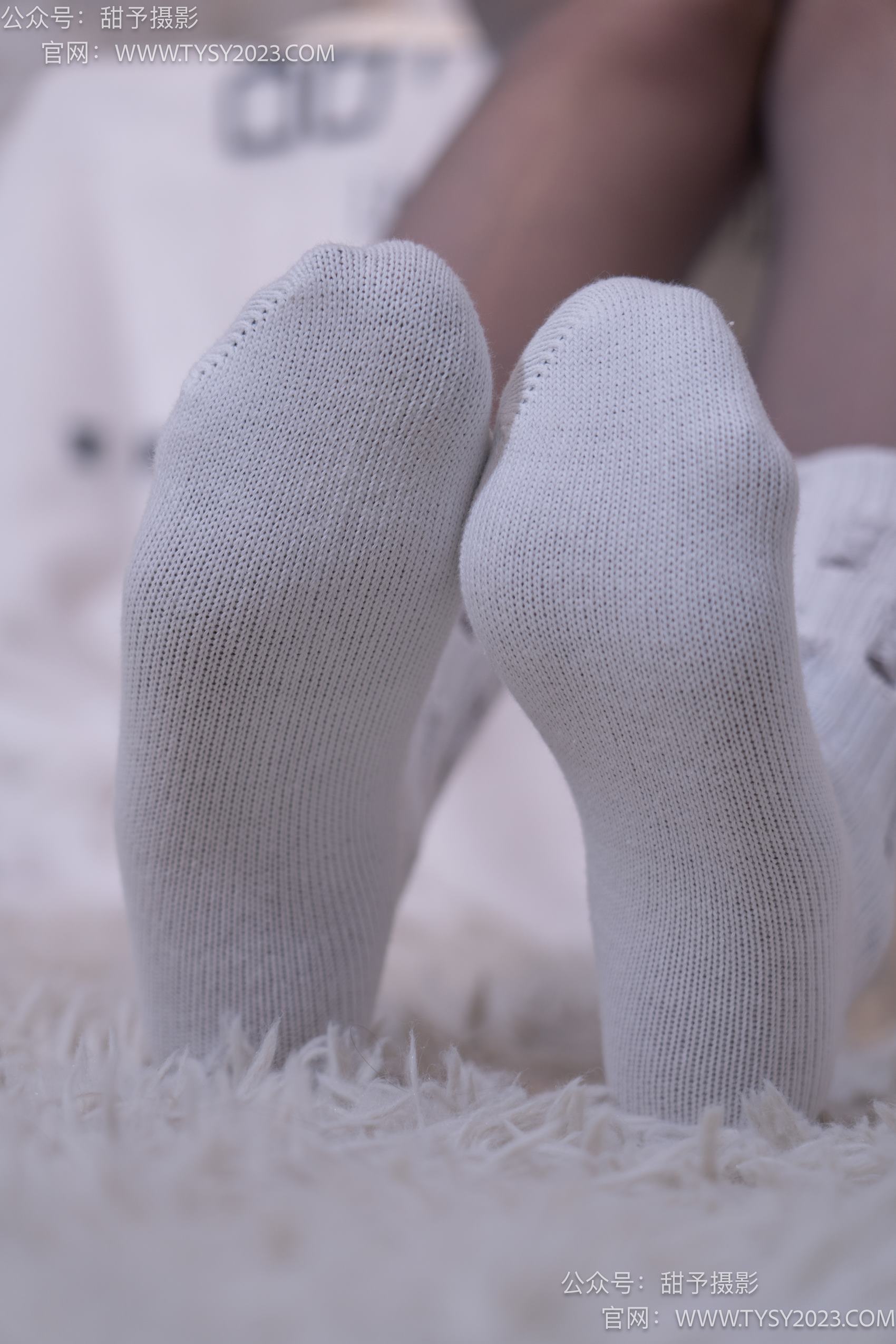 图片[32]-甜予摄影 NO.016 小野-皮鞋、白棉袜、油亮灰丝[130P] – 速更版-美库