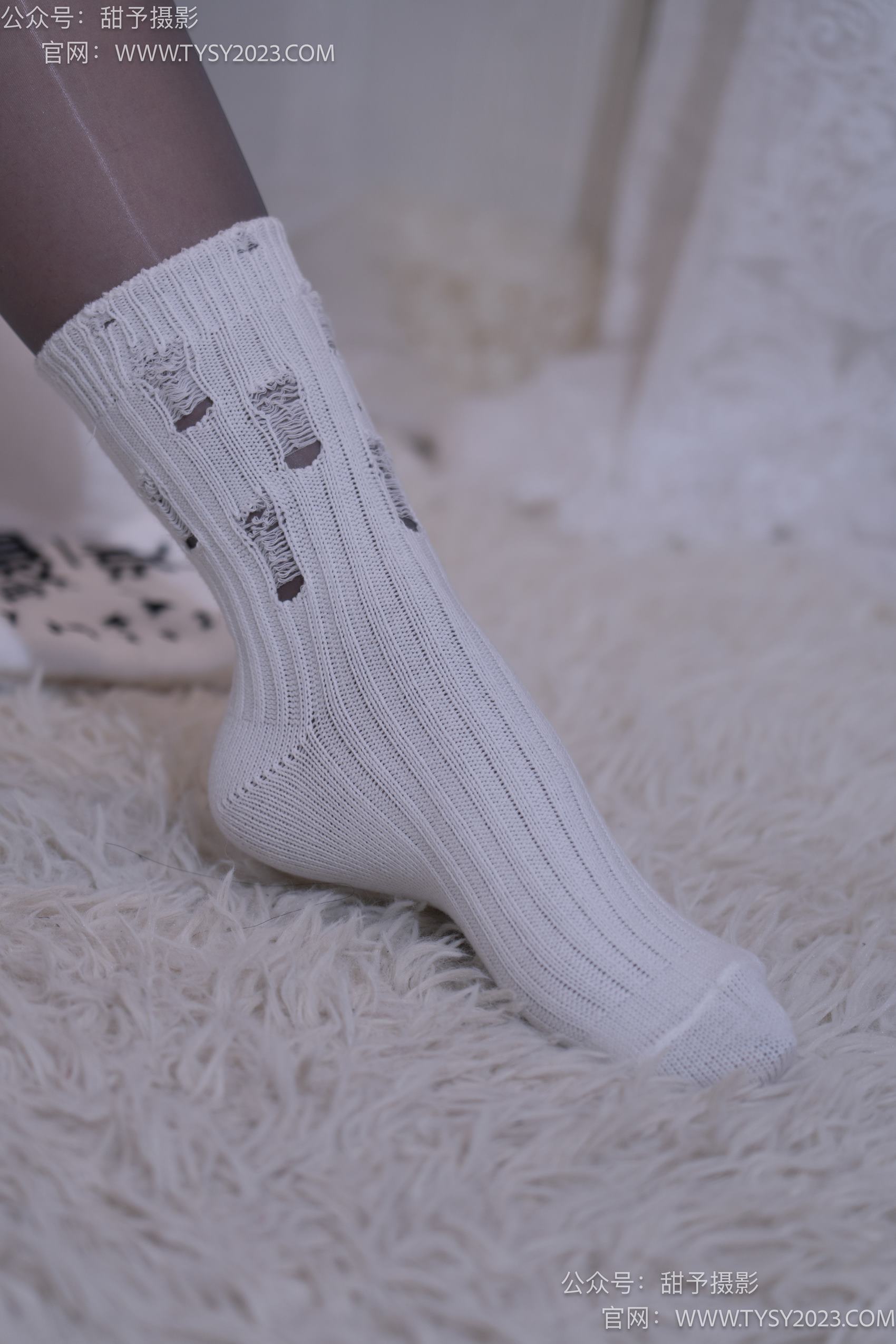 图片[42]-甜予摄影 NO.016 小野-皮鞋、白棉袜、油亮灰丝[130P] – 速更版-美库
