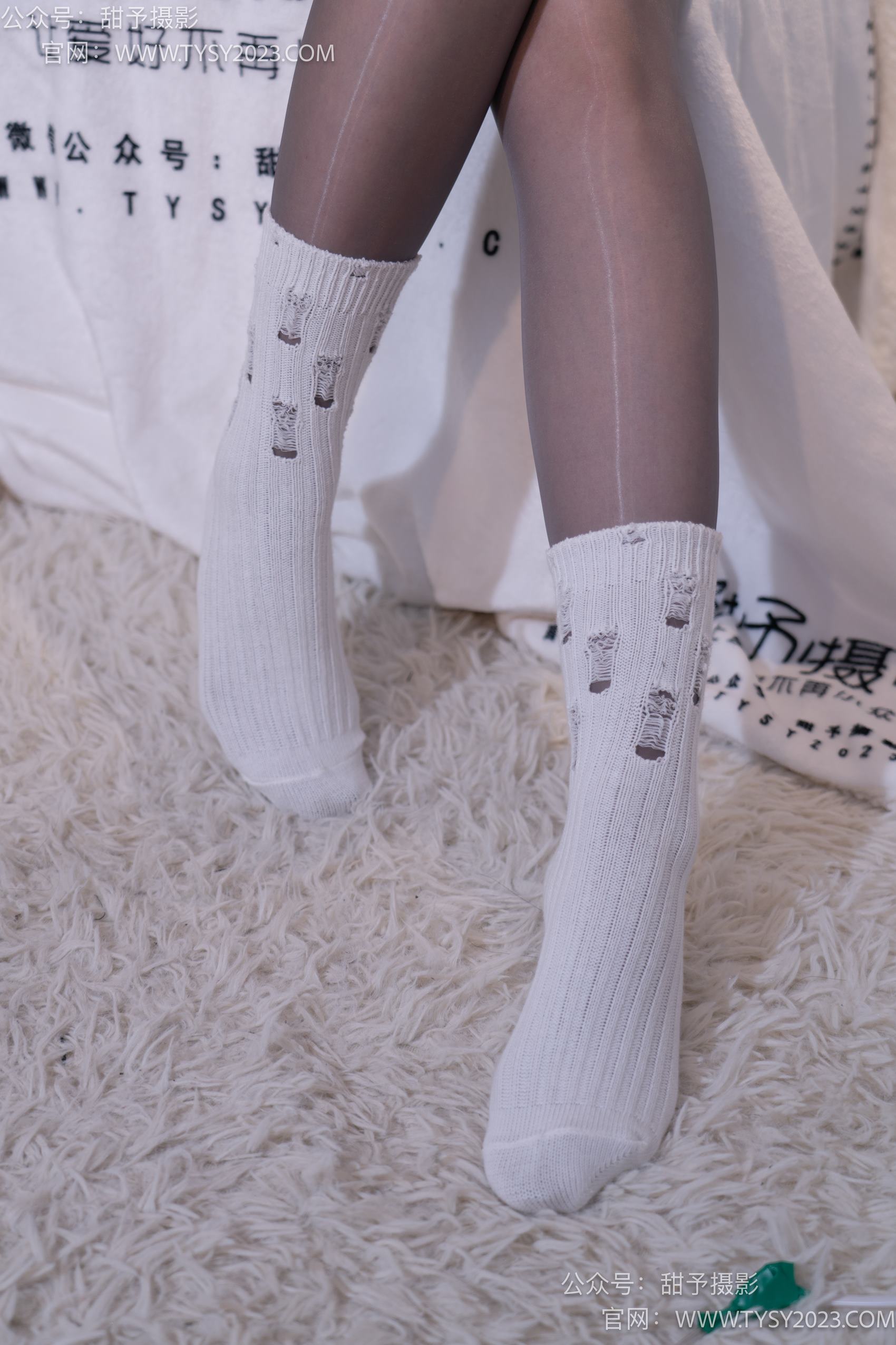 图片[44]-甜予摄影 NO.016 小野-皮鞋、白棉袜、油亮灰丝[130P] – 速更版-美库